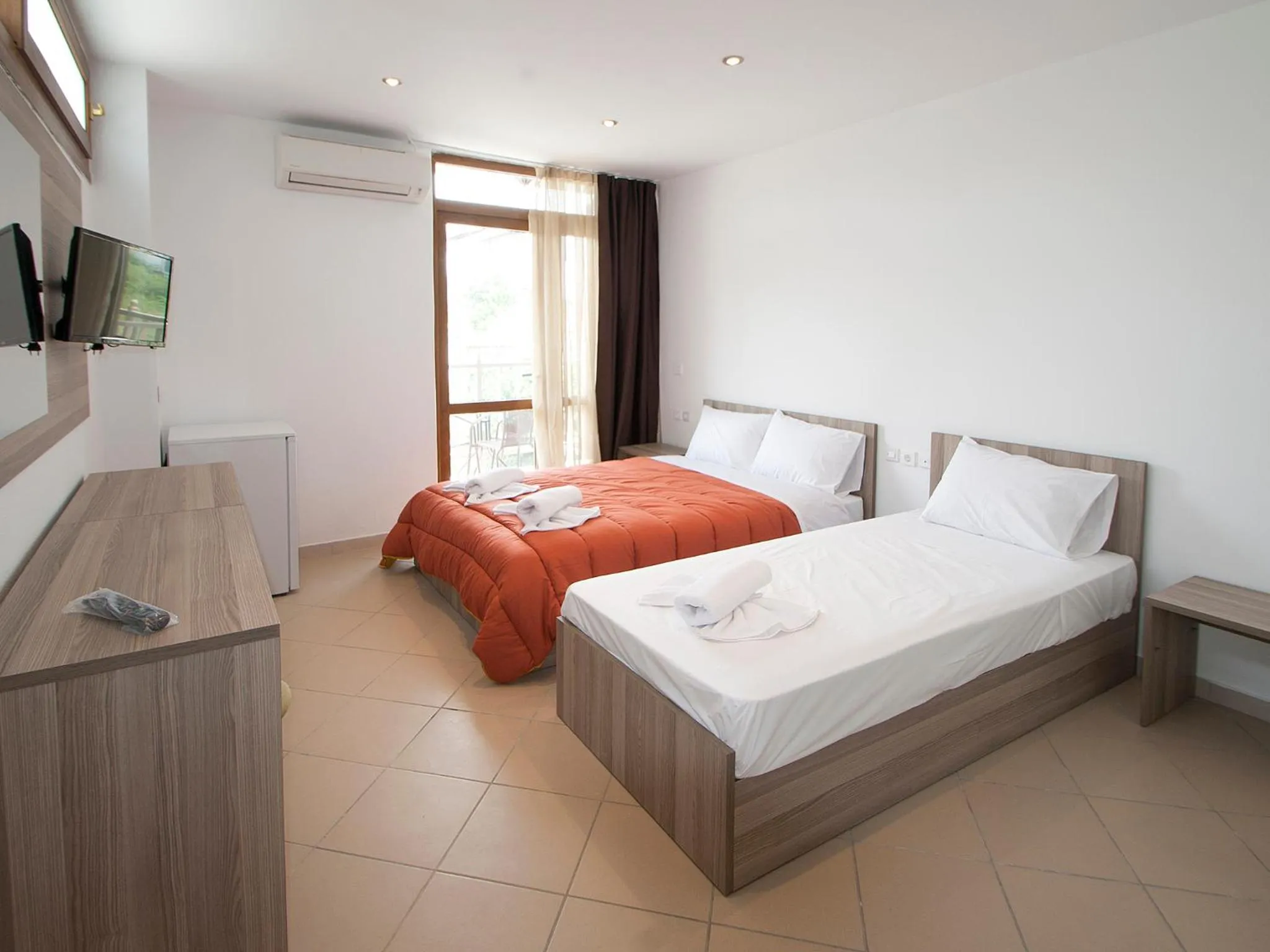 TV and multimedia, Bed in PINEAPPLE Skiathos