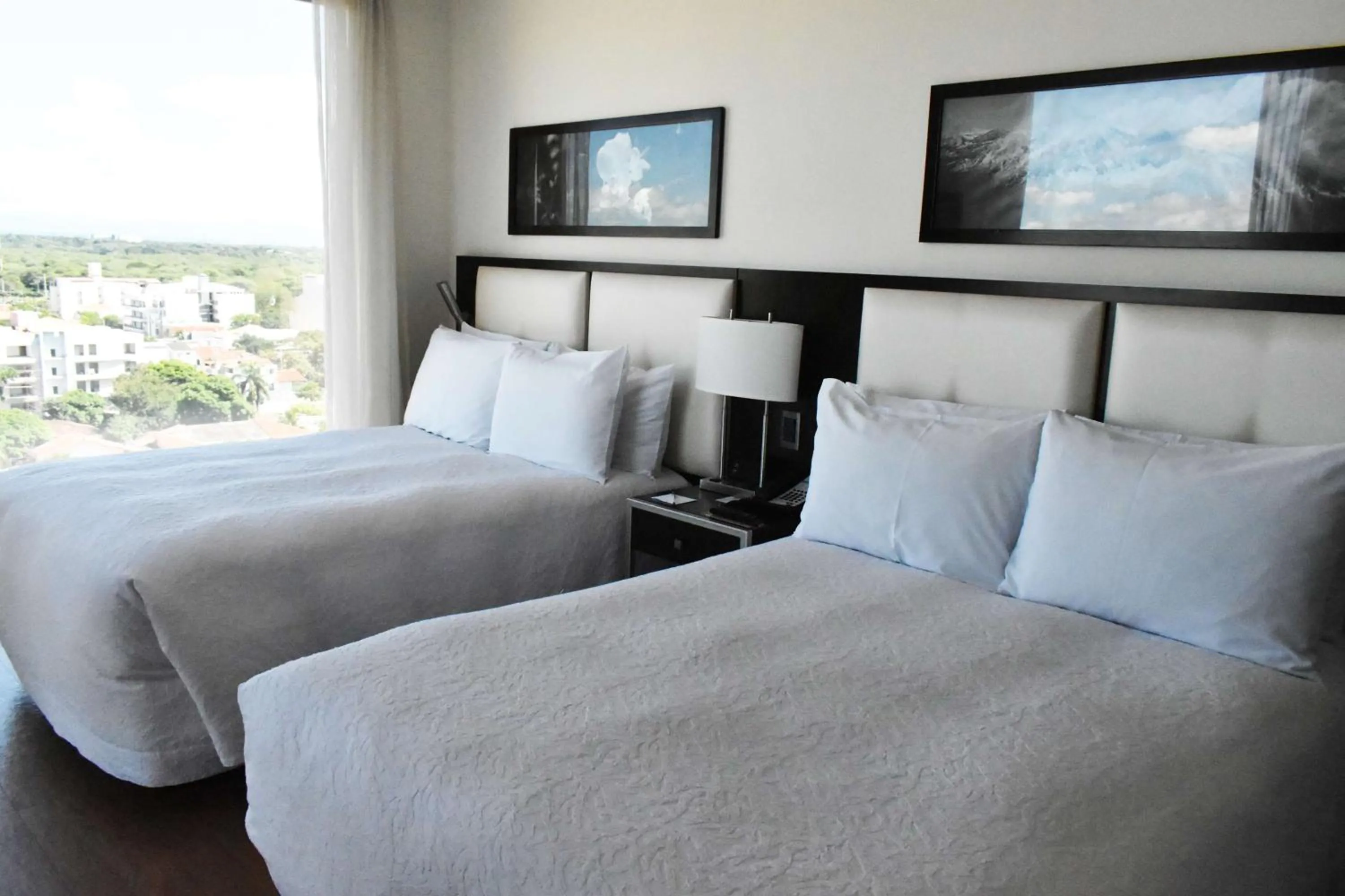 Bed in Hampton by Hilton Santa Cruz