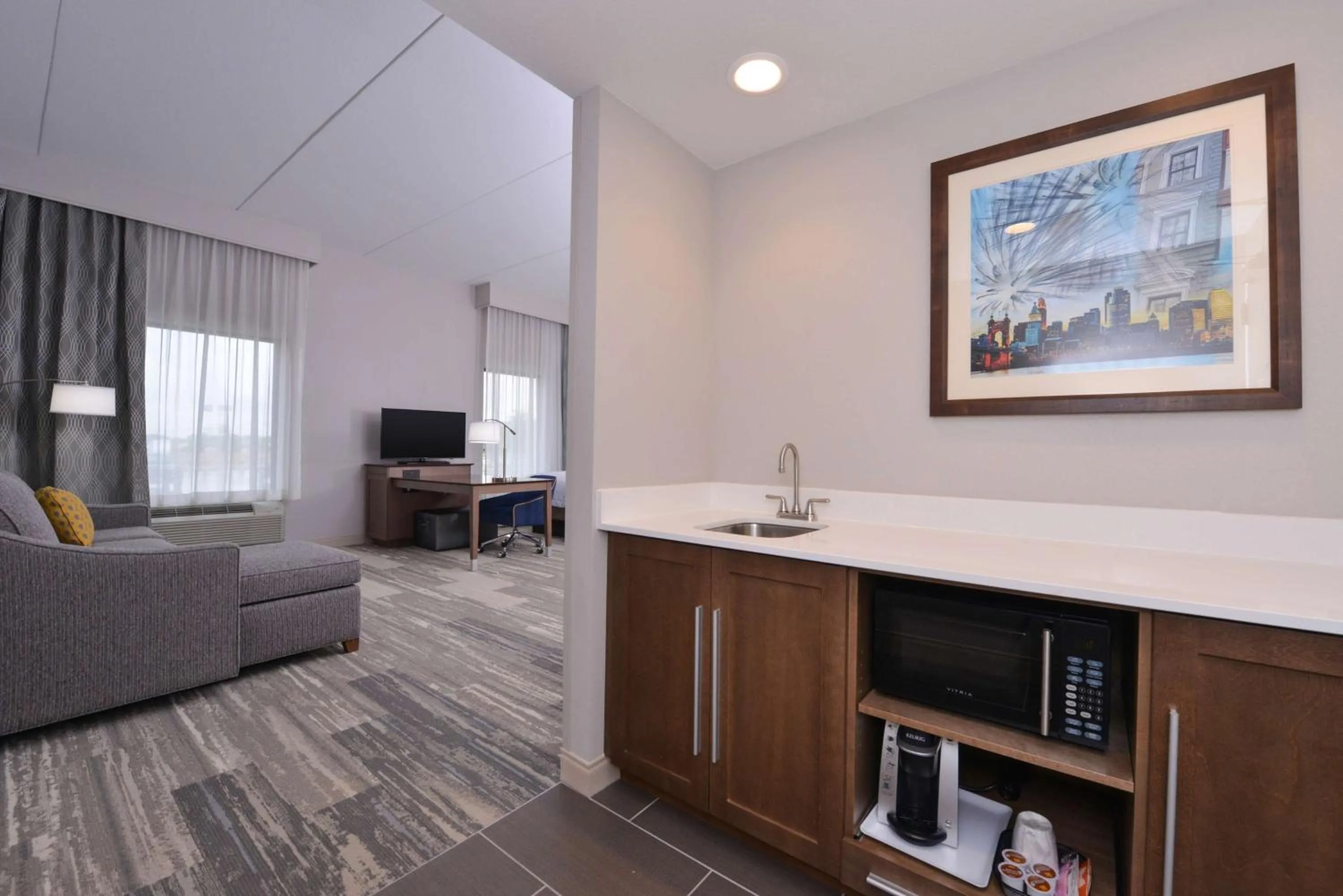 Kitchen or kitchenette in Hampton Inn & Suites Cincinnati-Mason, Ohio