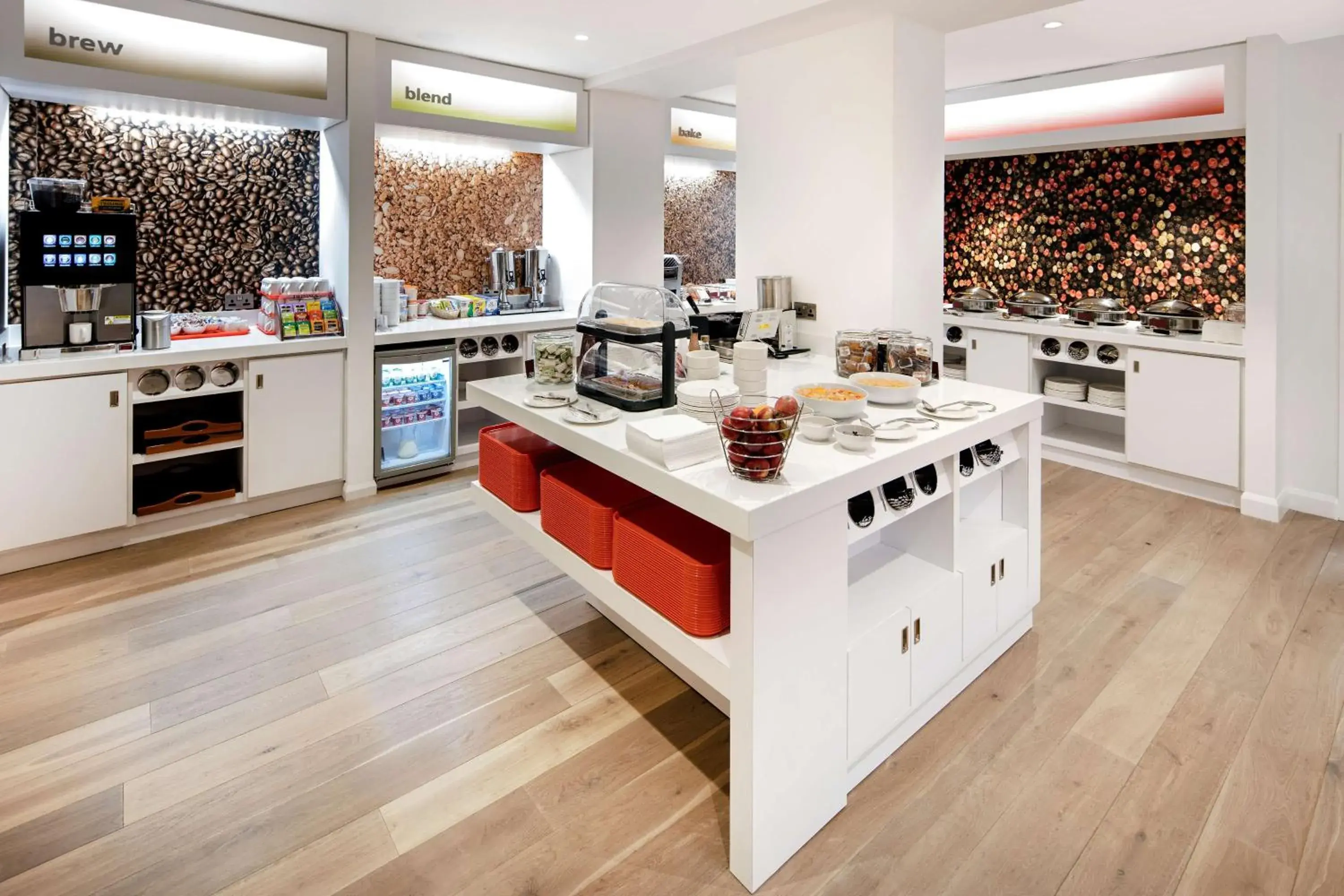 Restaurant/places to eat in Hampton by Hilton Dundee City Centre Restaurant/places to eat in Hampton by Hilton Dundee City Centre