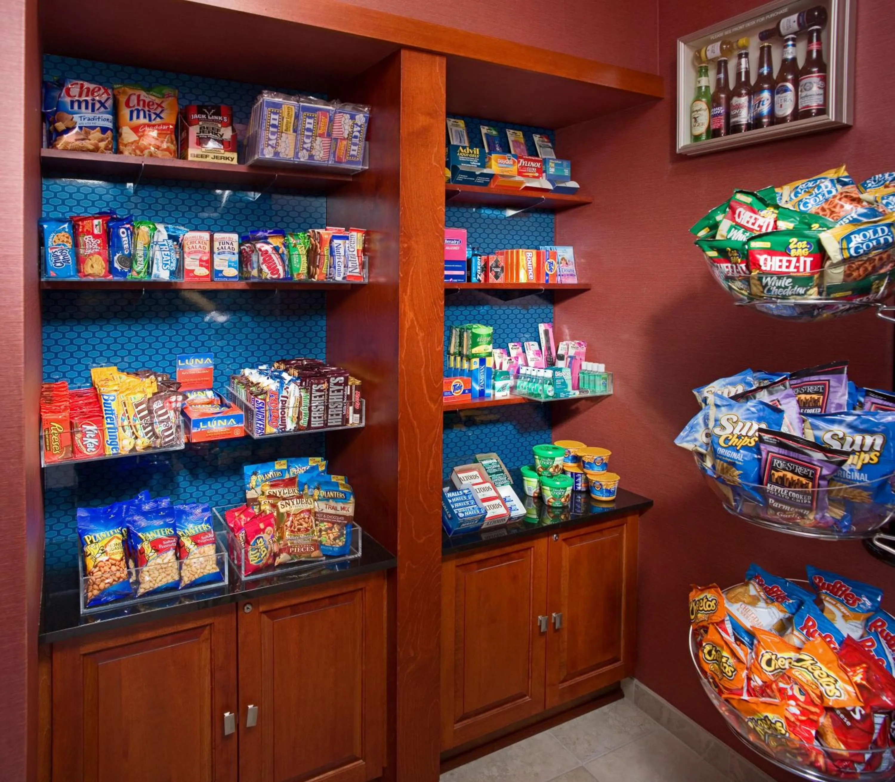 Restaurant/places to eat in Hampton Inn & Suites Pittsburgh-Meadow Lands