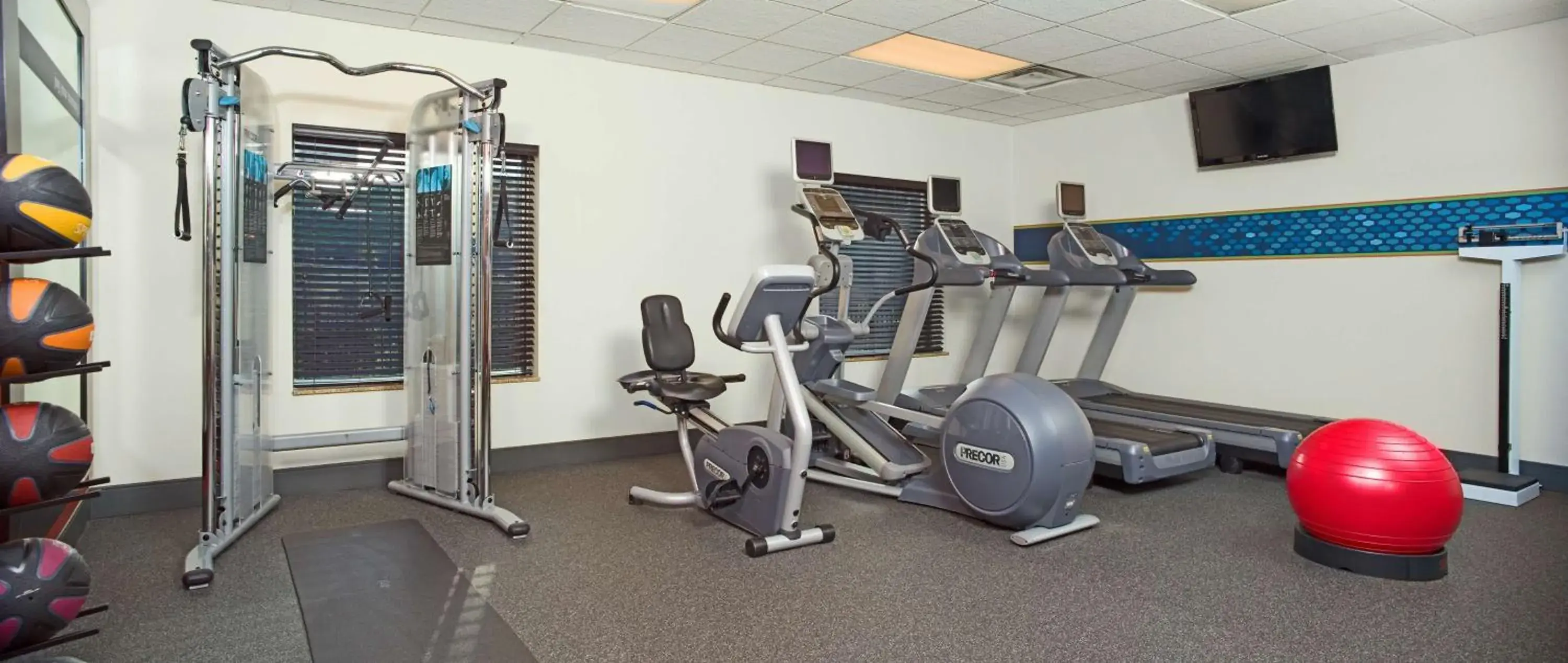 Fitness centre/facilities in Hampton Inn & Suites Pittsburgh-Meadow Lands Fitness centre/facilities in Hampton Inn & Suites Pittsburgh-Meadow Lands