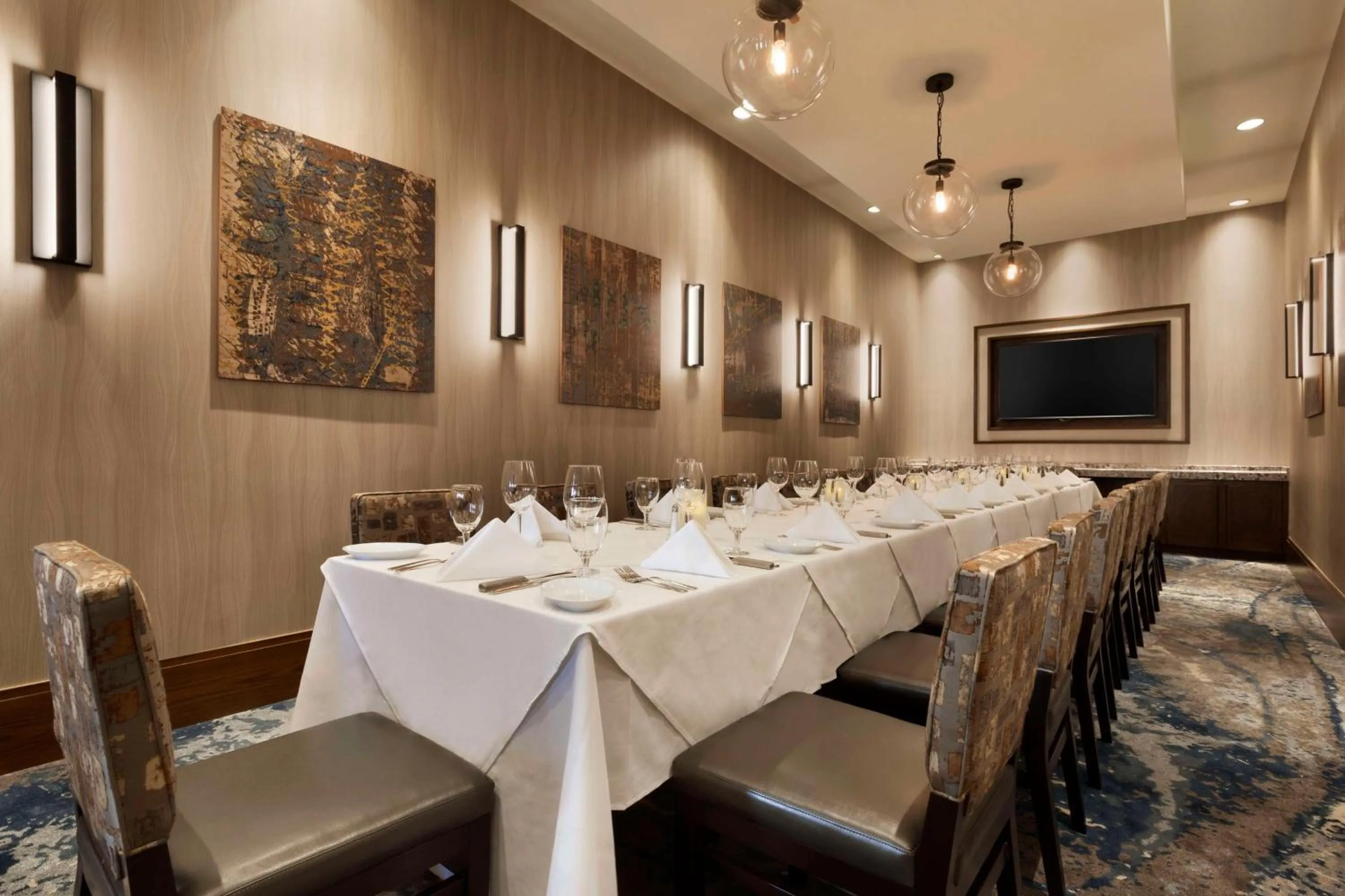 Restaurant/places to eat in Embassy Suites by Hilton Greenville Downtown Riverplace