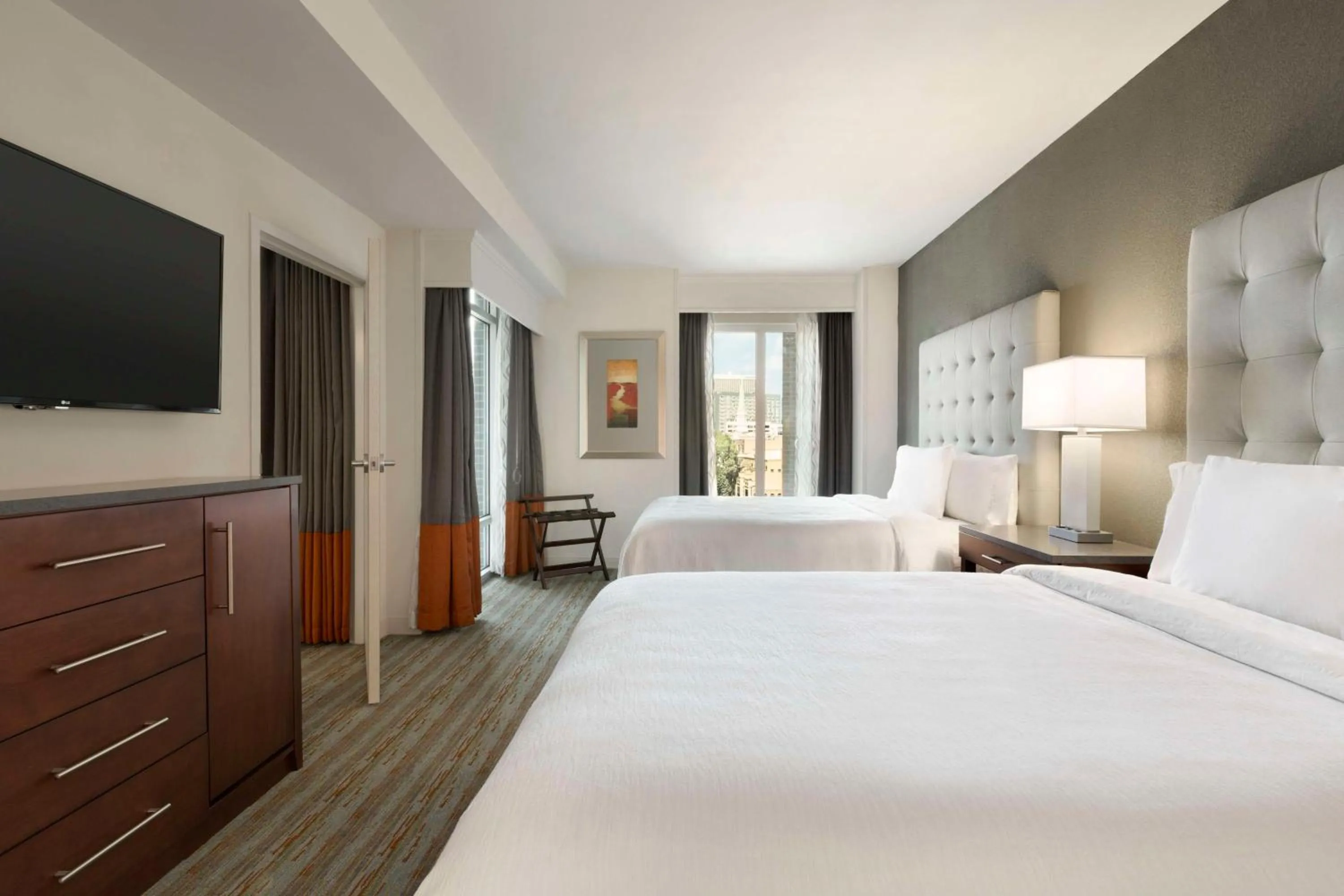 Bed in Embassy Suites by Hilton Greenville Downtown Riverplace