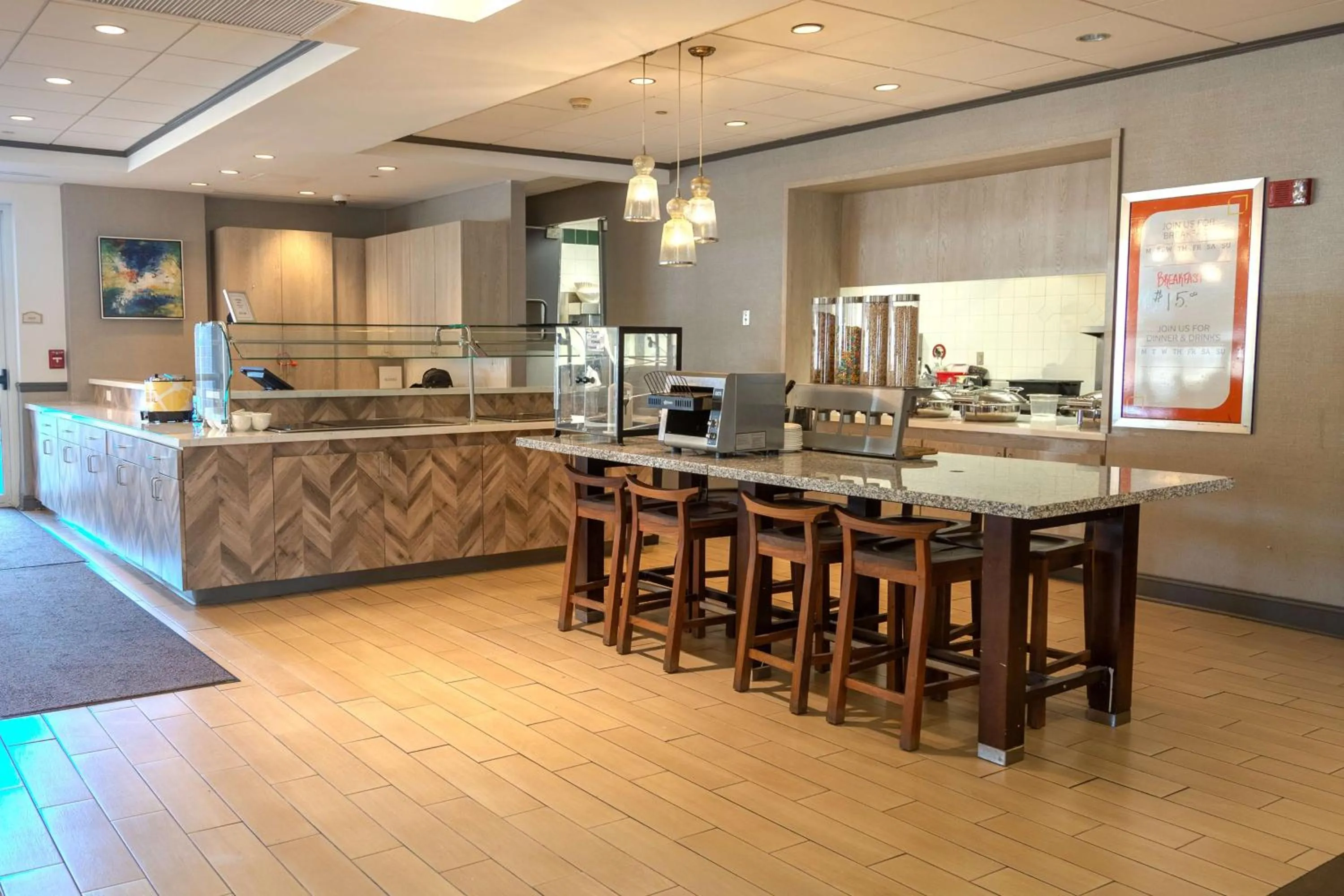 Restaurant/places to eat in Hilton Garden Inn Pittsburgh/Southpointe