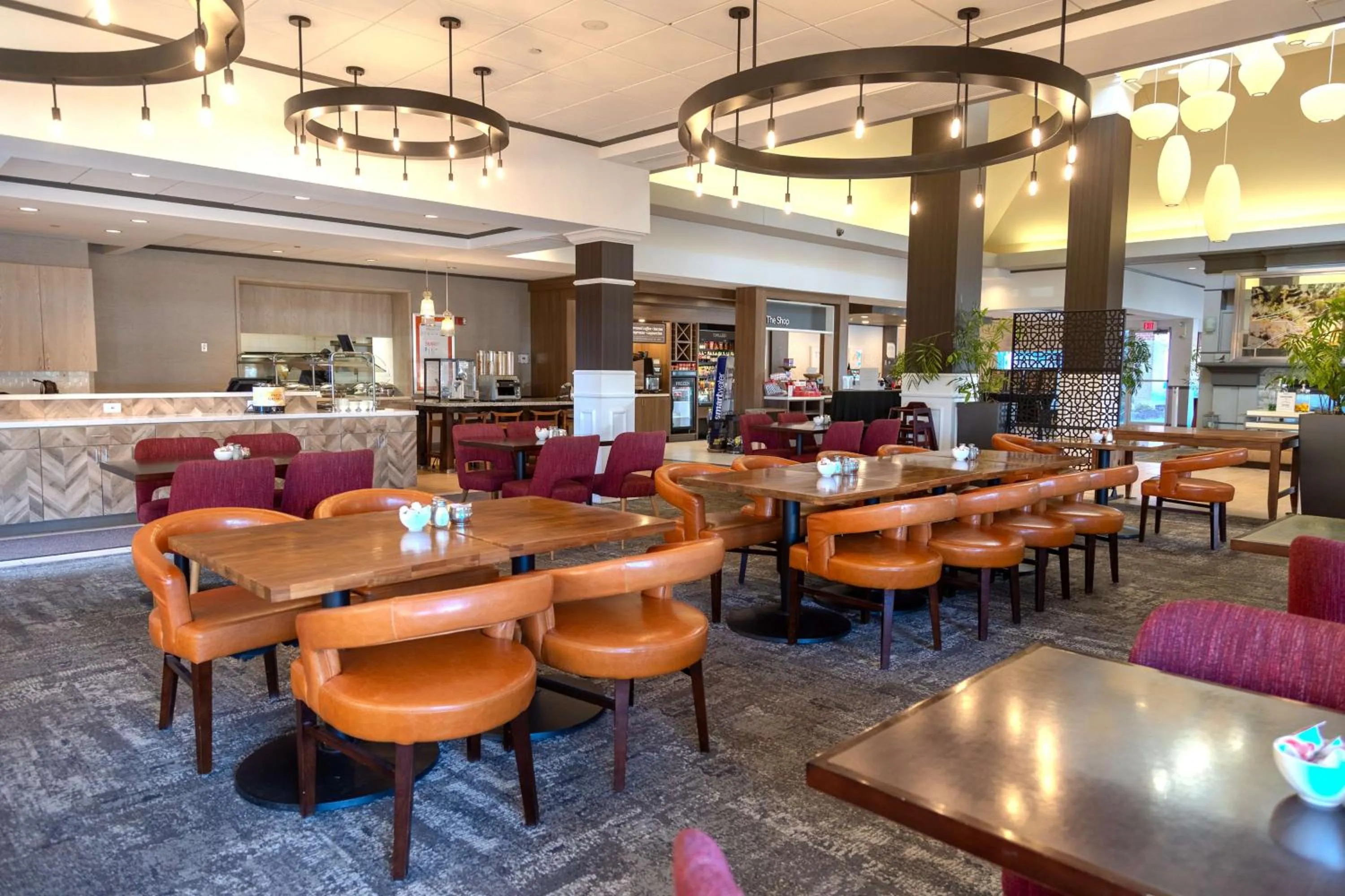 Restaurant/places to eat in Hilton Garden Inn Pittsburgh/Southpointe
