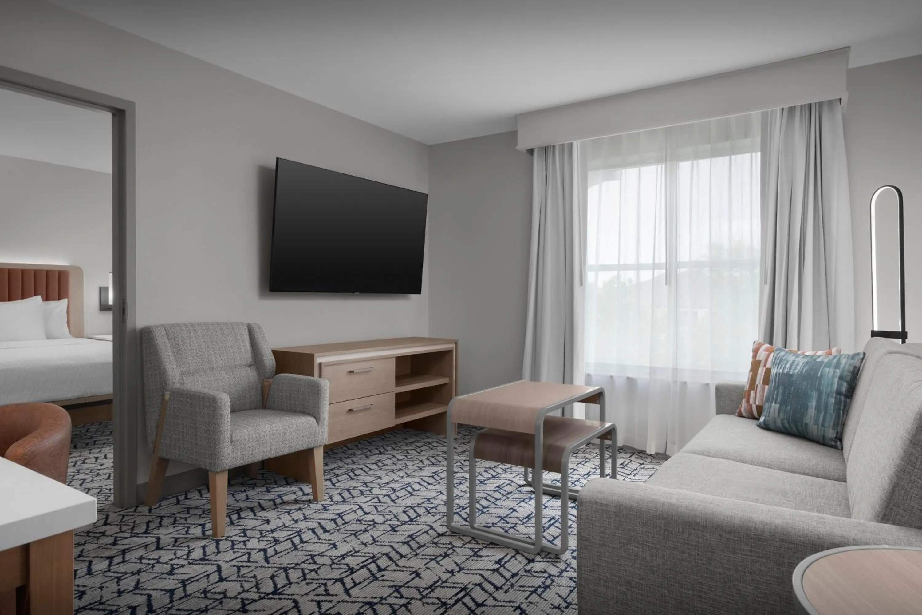 TV and multimedia in Homewood Suites by Hilton Princeton