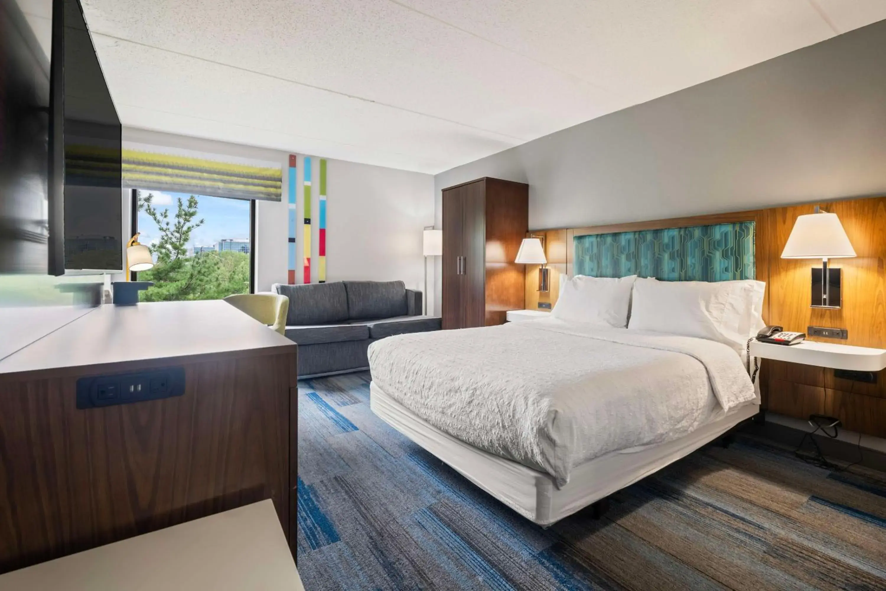 Living room, Bed in Hampton Inn Ridgefield Park Living room, Bed in Hampton Inn Ridgefield Park