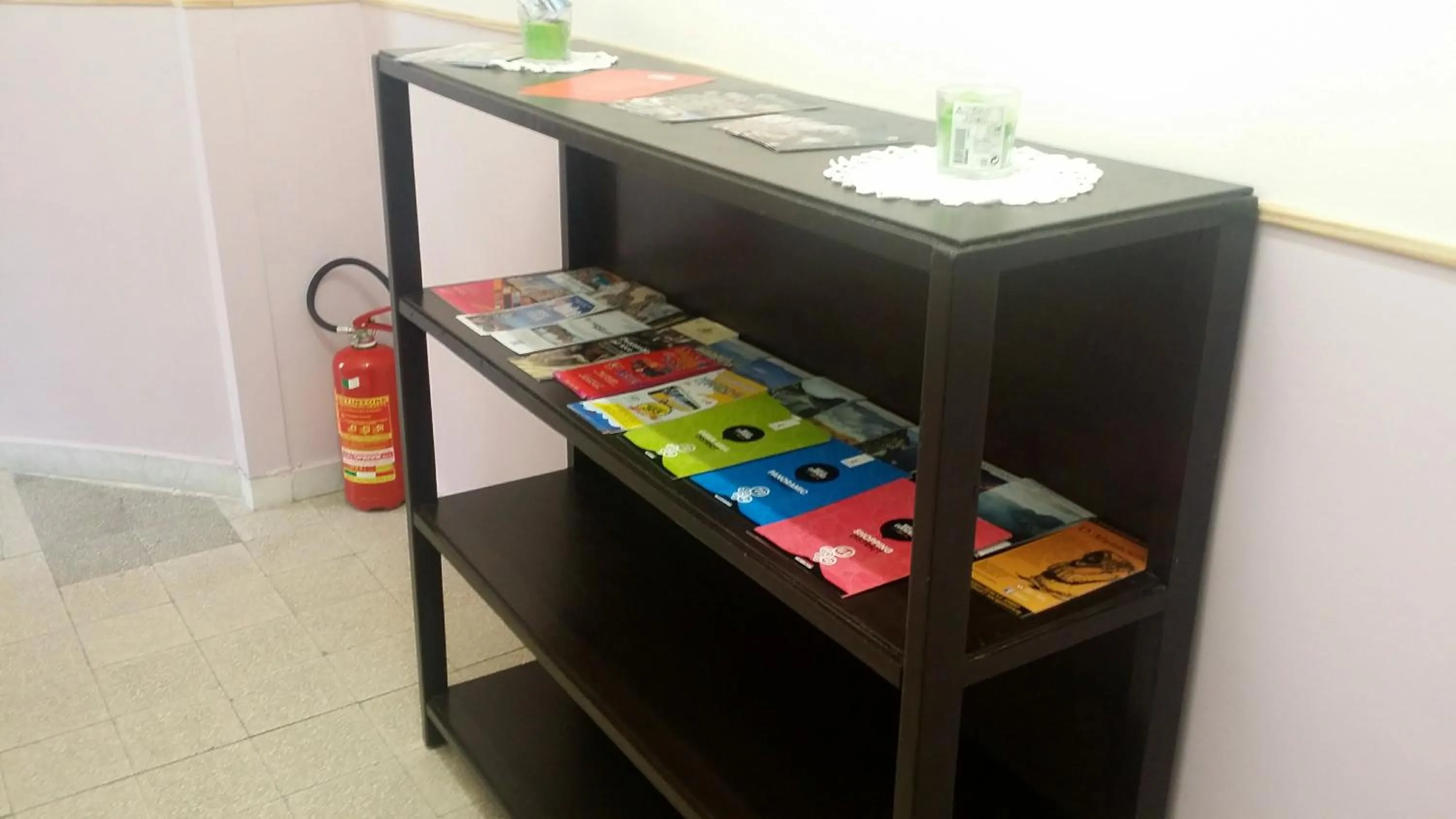 Decorative detail in In...Napoli B&B