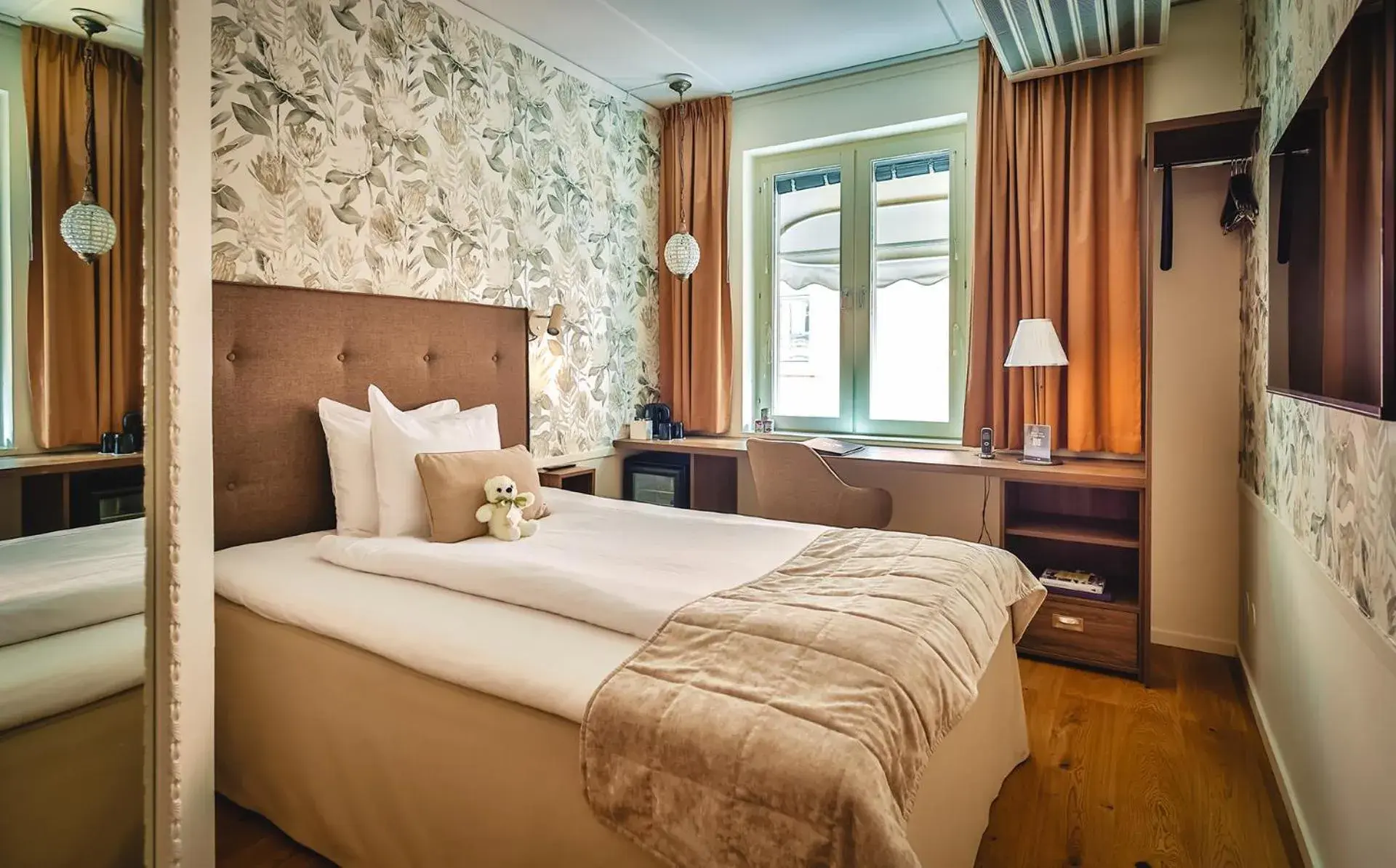 Photo of the whole room, Bed in Freys Hotel Photo of the whole room, Bed in Freys Hotel