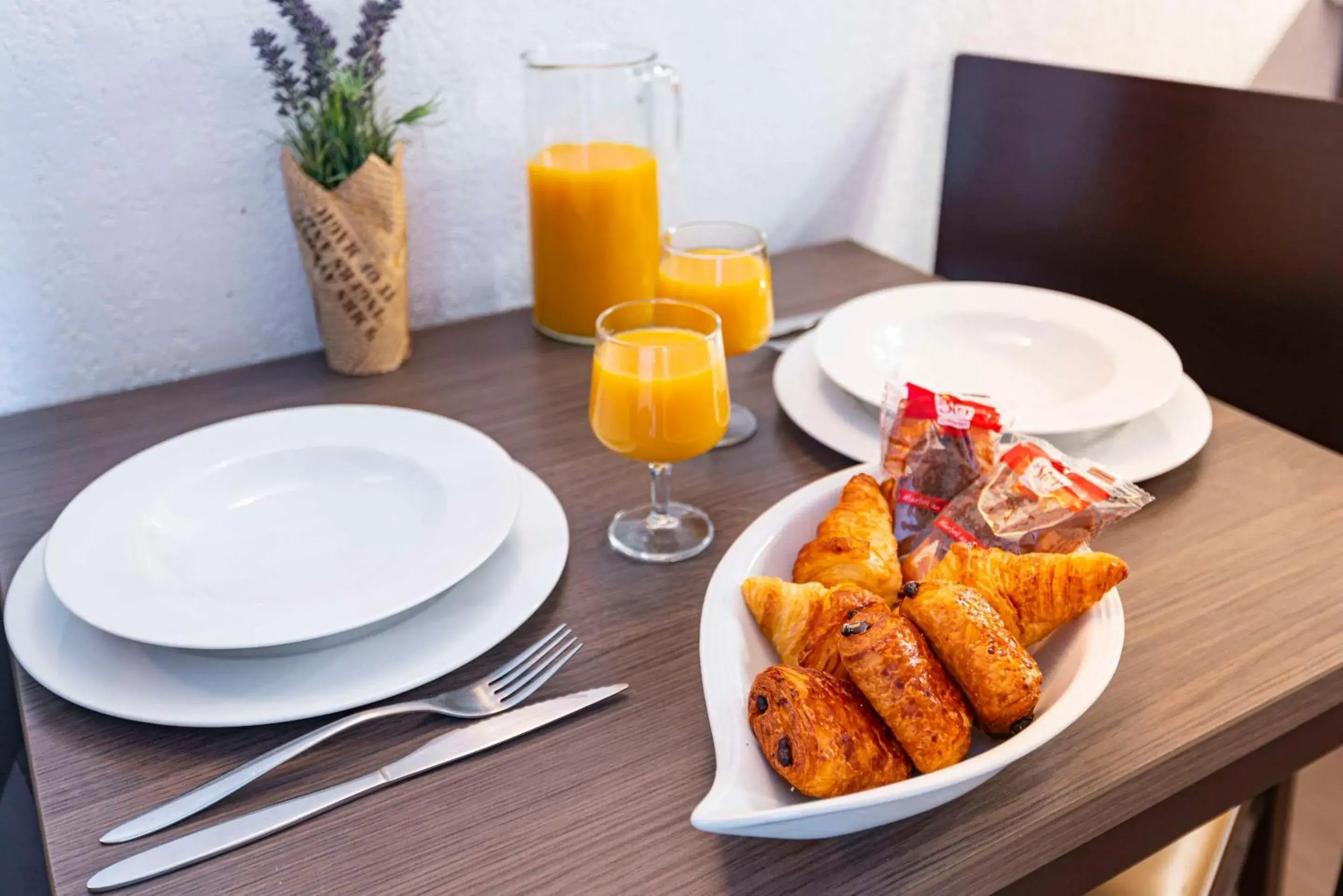 Comfort Aparthotel Nimes Centre Comfort Aparthotel Nimes Centre