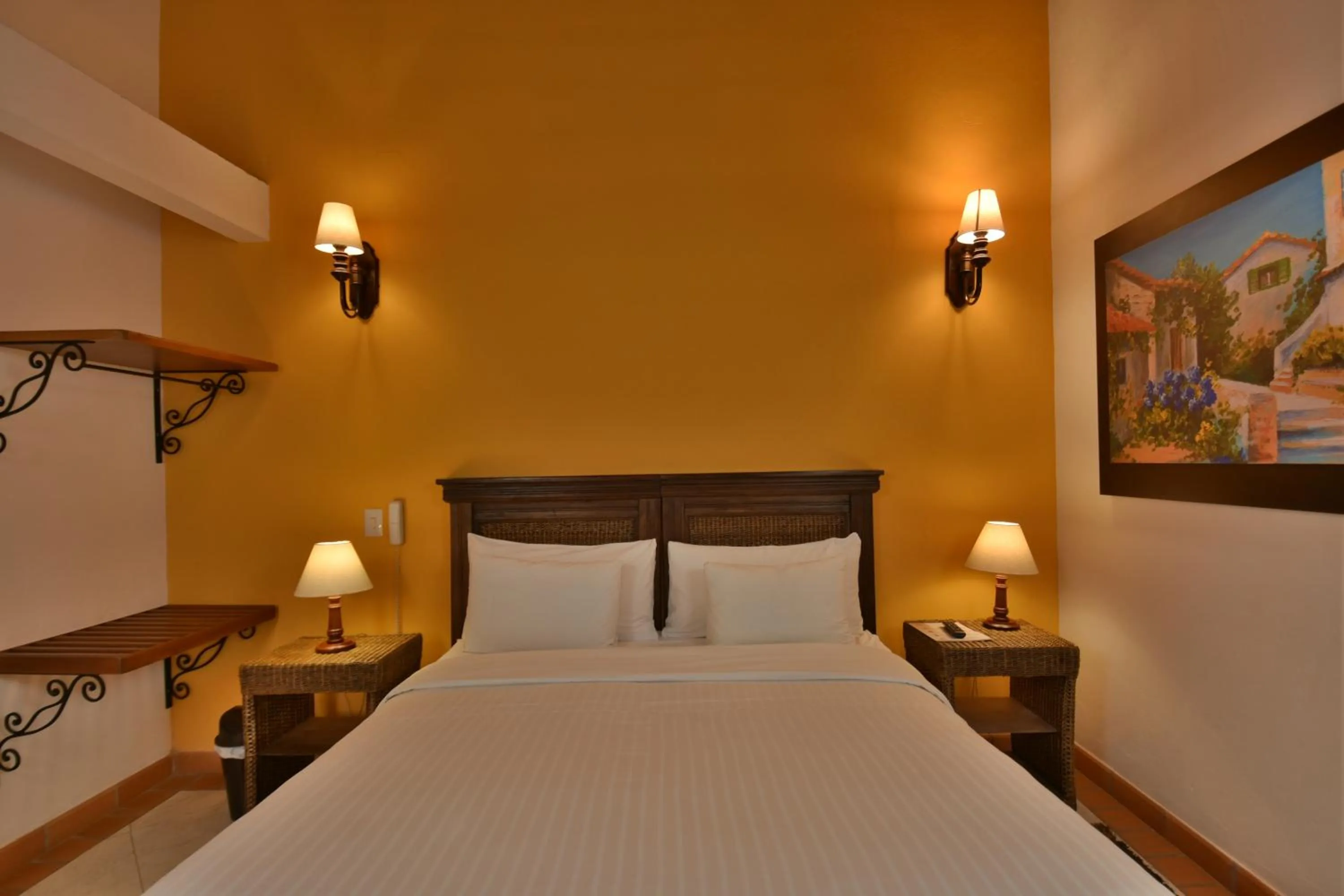Bed in Hotel Campanario Real