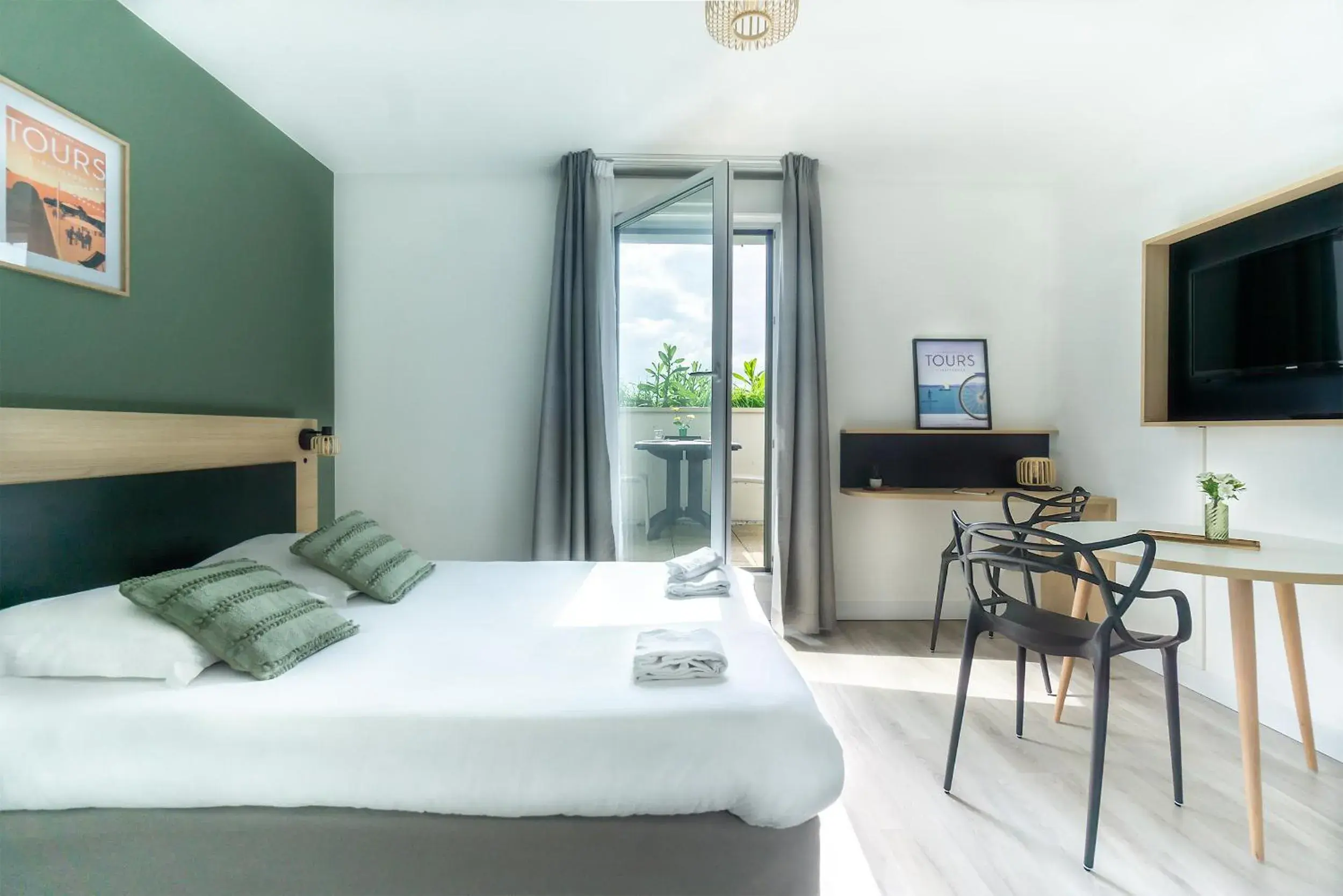 Photo of the whole room, Bed in City Résidence Tours Photo of the whole room, Bed in City Résidence Tours