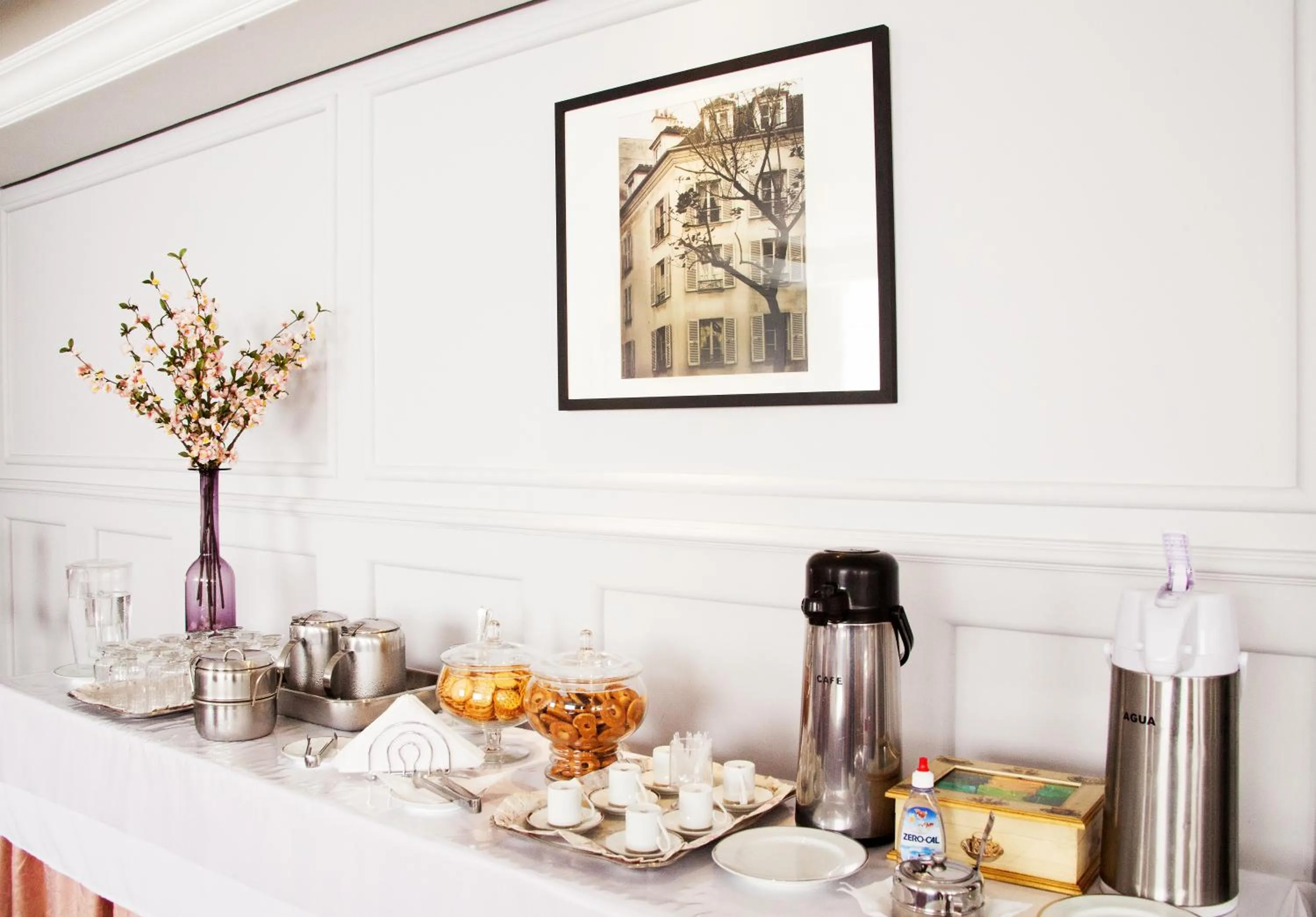 Coffee/tea facilities in Biazi Plaza Hotel Bauru