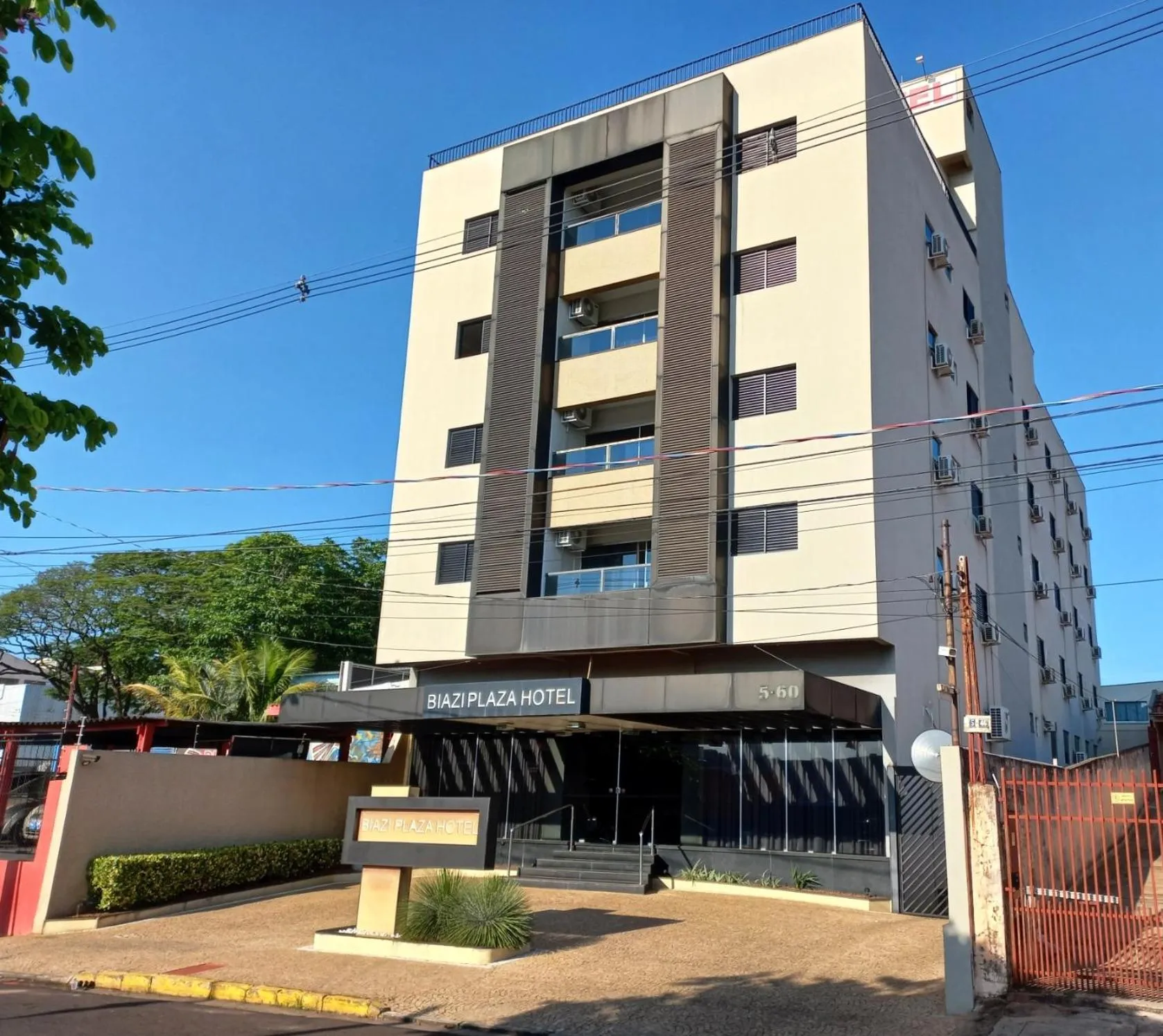 Property building in Biazi Plaza Hotel Bauru
