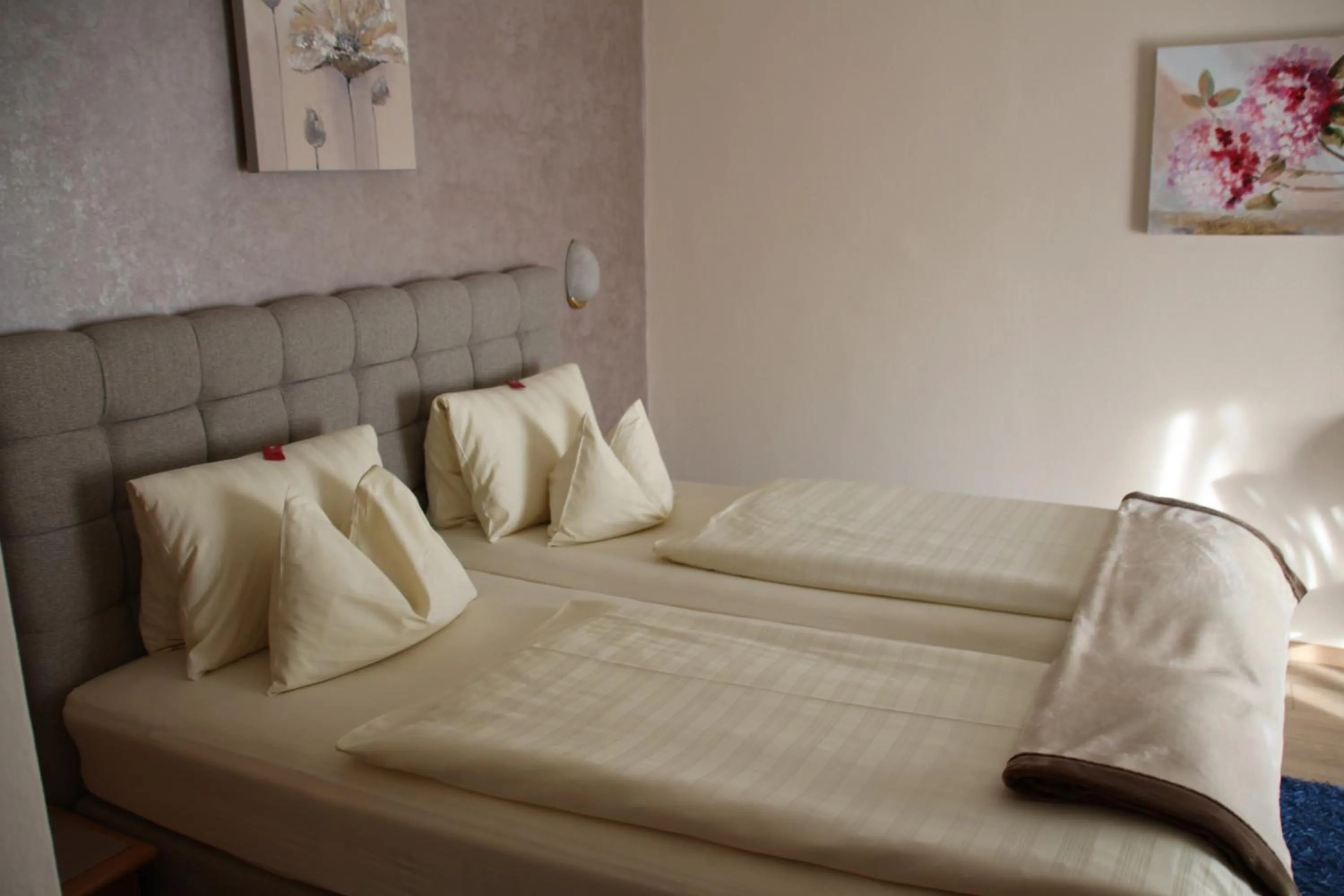 Bedroom, Bed in Hotel Lang