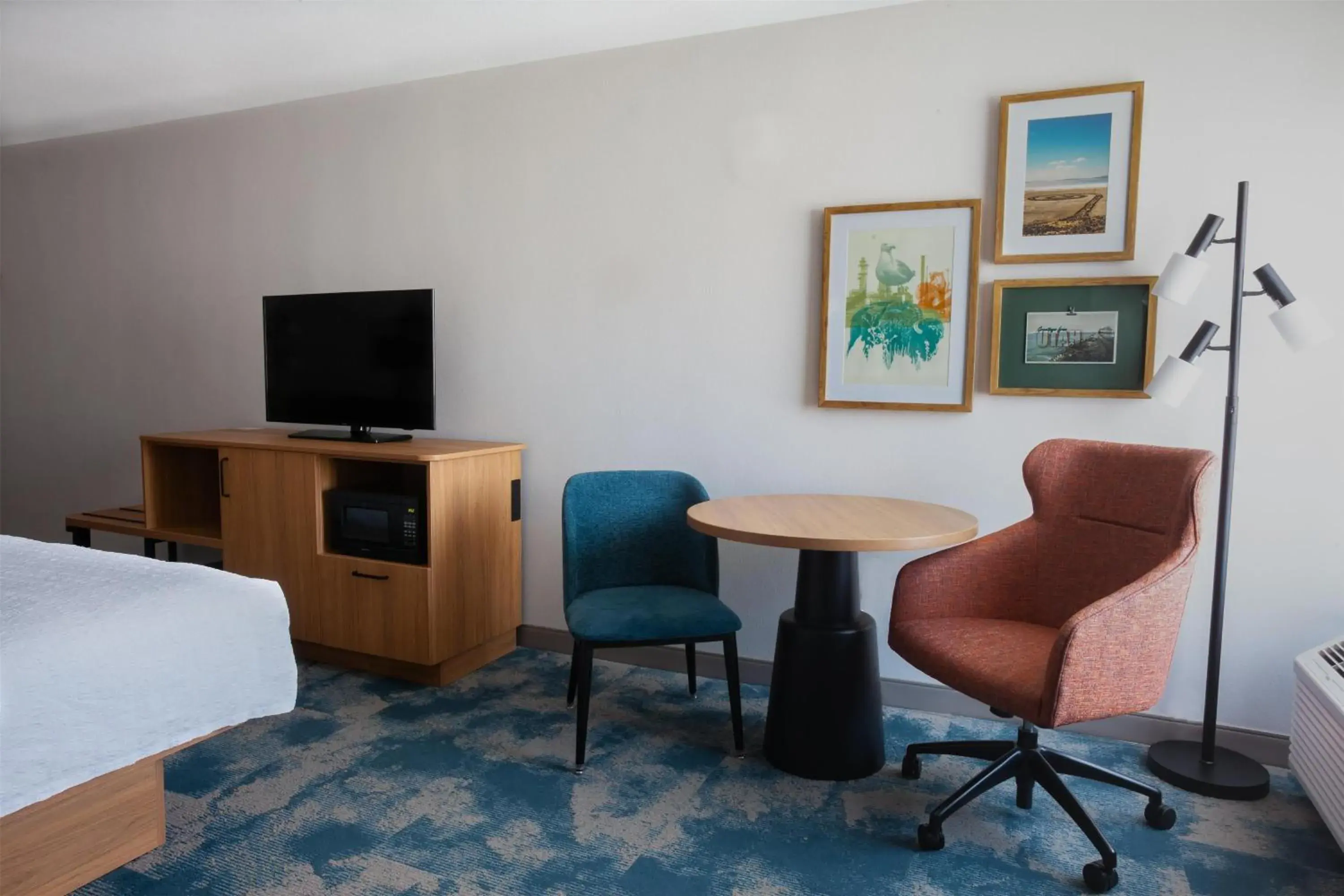 Standard King Room in Hampton Inn Salt Lake City-North Standard King Room in Hampton Inn Salt Lake City-North