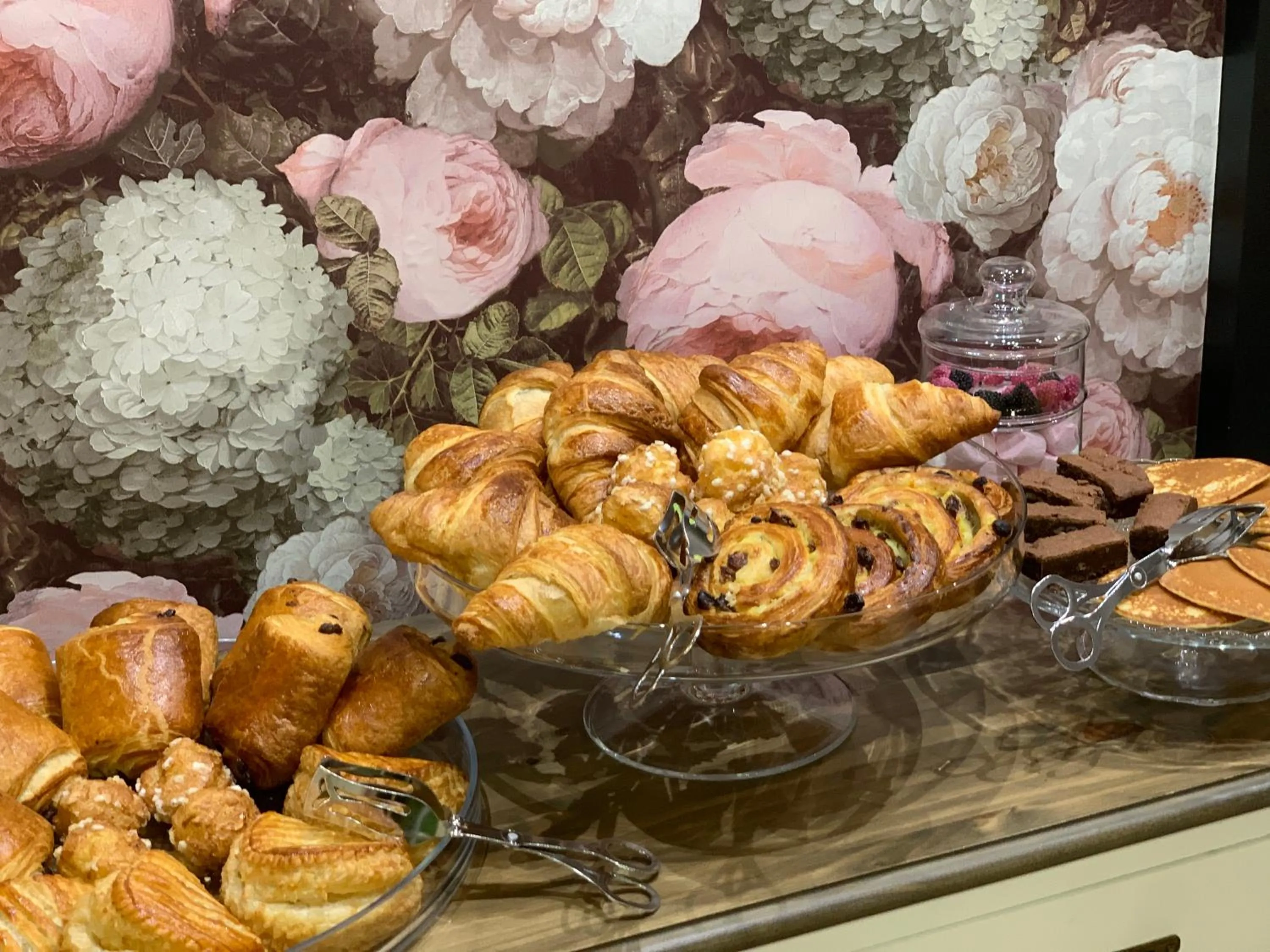 Breakfast in Hotel Restaurant Baryton