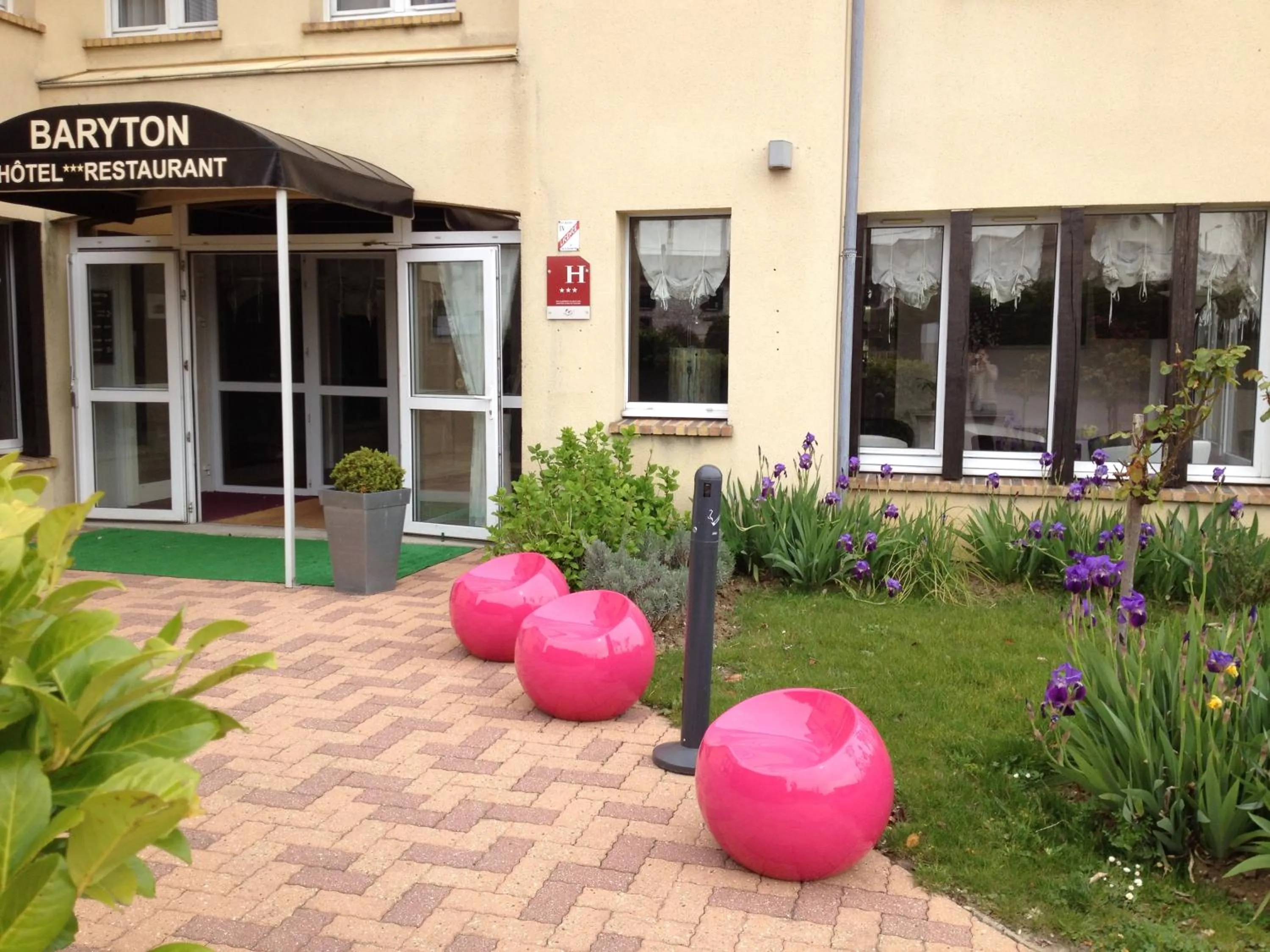 Facade/entrance in Hotel Restaurant Baryton