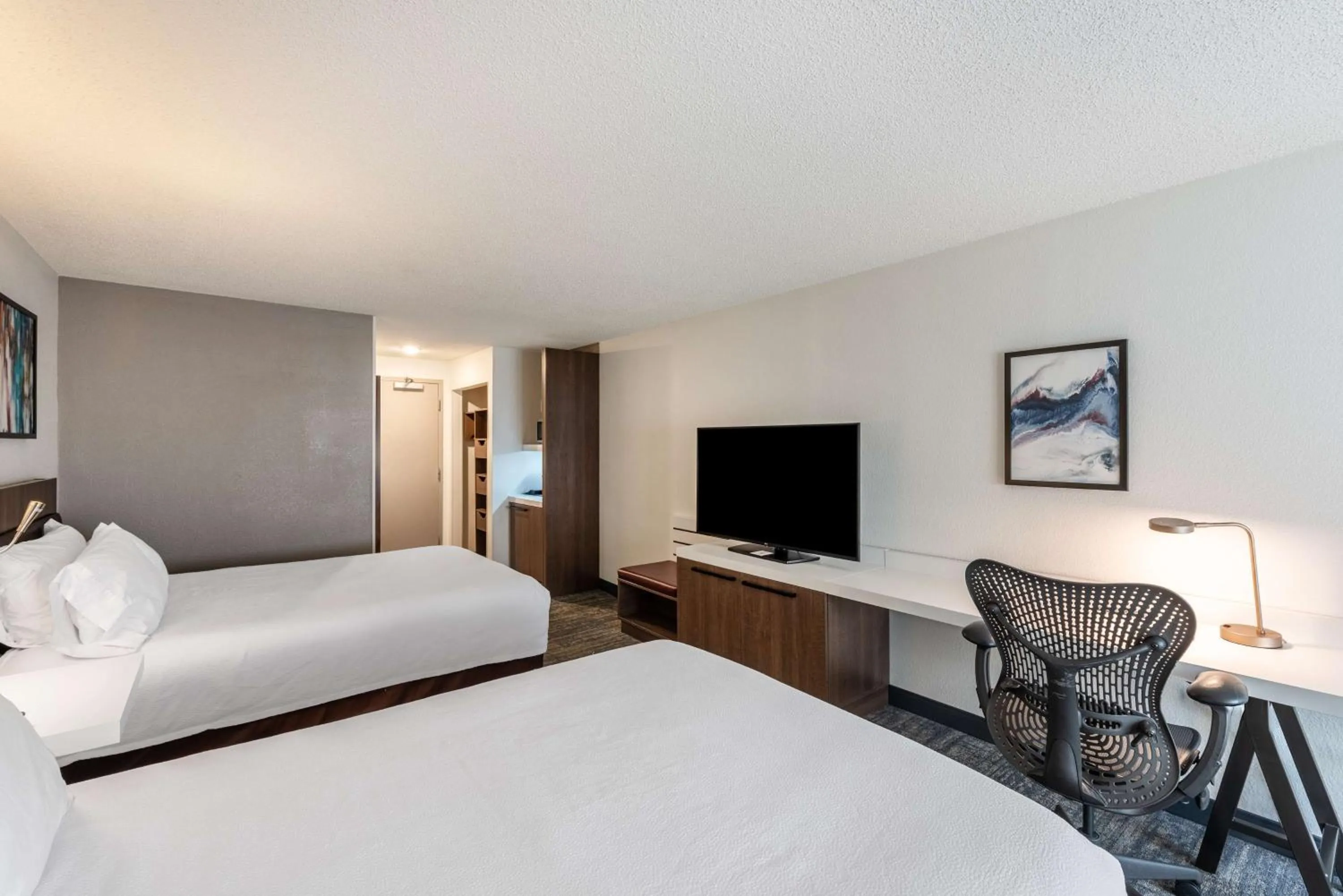 Bed in Hilton Garden Inn Columbus/Grove City