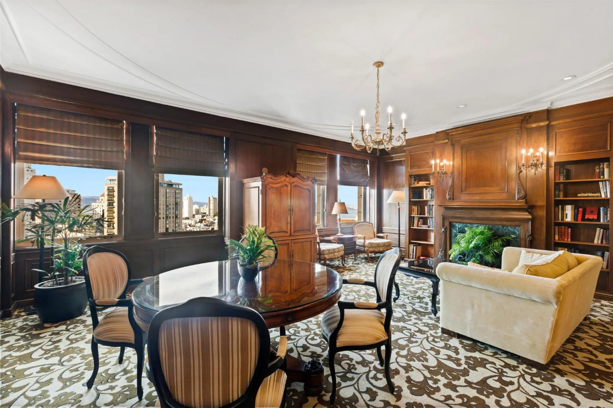 Photo of the whole room in InterContinental Mark Hopkins San Francisco by IHG