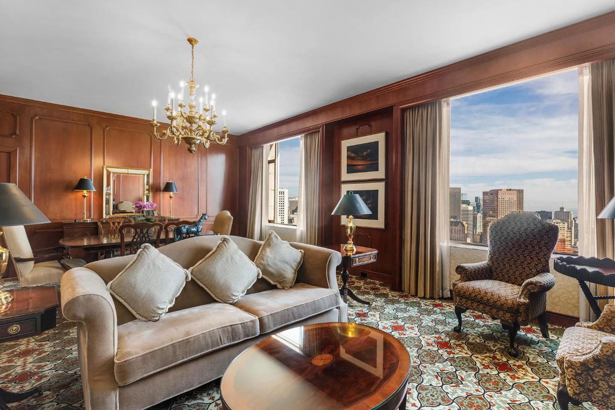 Photo of the whole room in InterContinental Mark Hopkins San Francisco by IHG