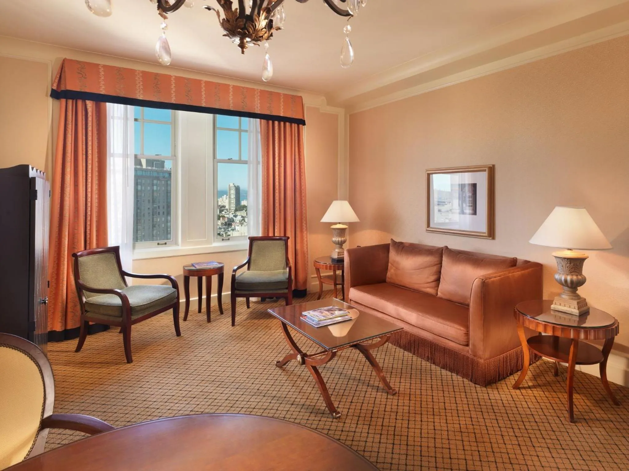 Photo of the whole room in InterContinental Mark Hopkins San Francisco by IHG