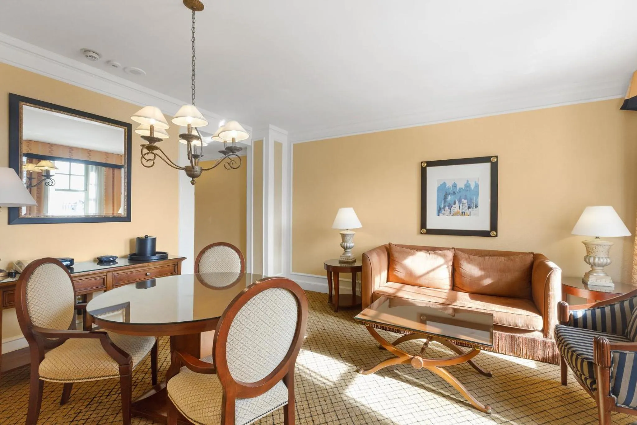 Photo of the whole room in InterContinental Mark Hopkins San Francisco by IHG