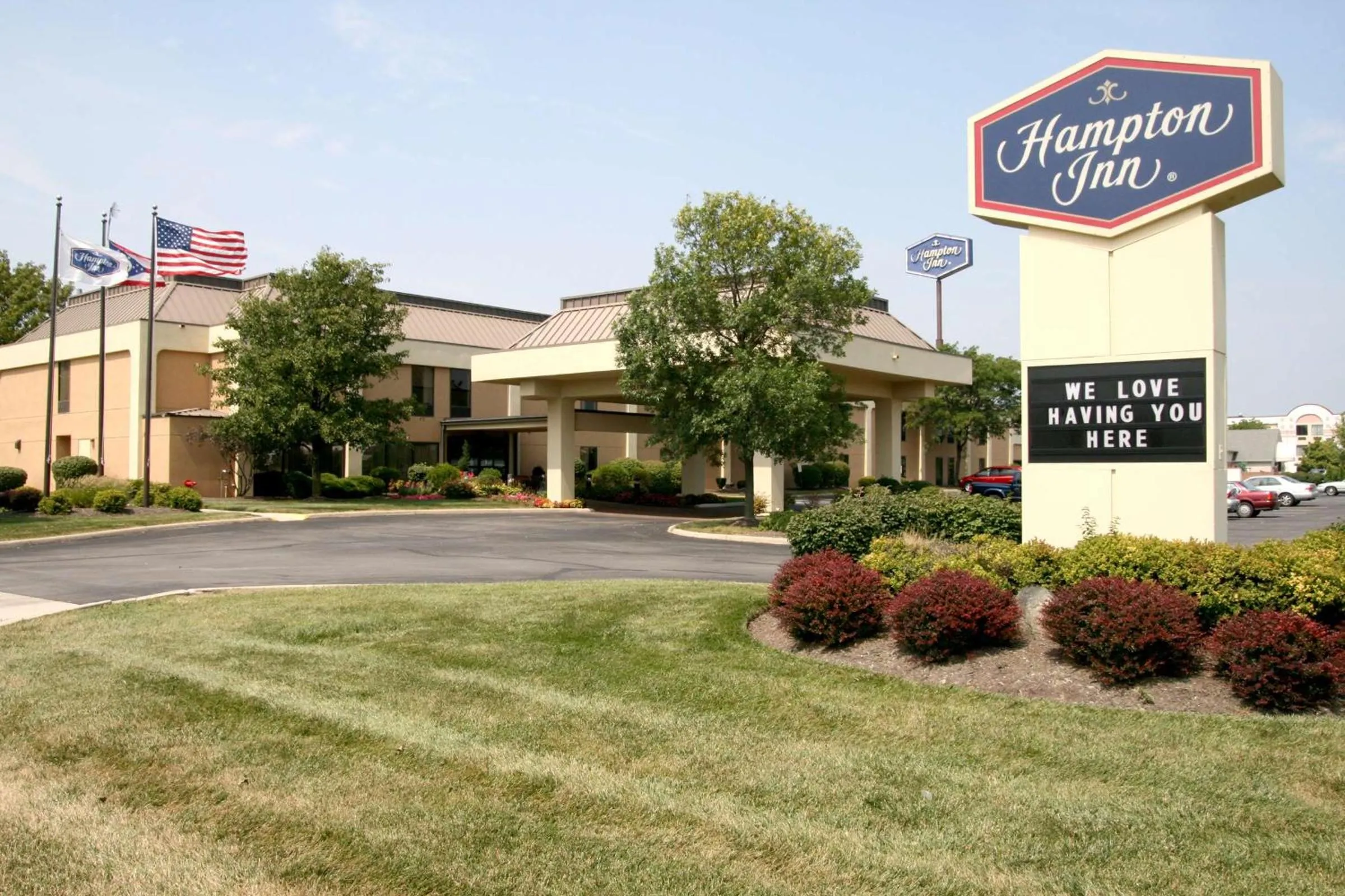 Property building in Hampton Inn Columbus-South