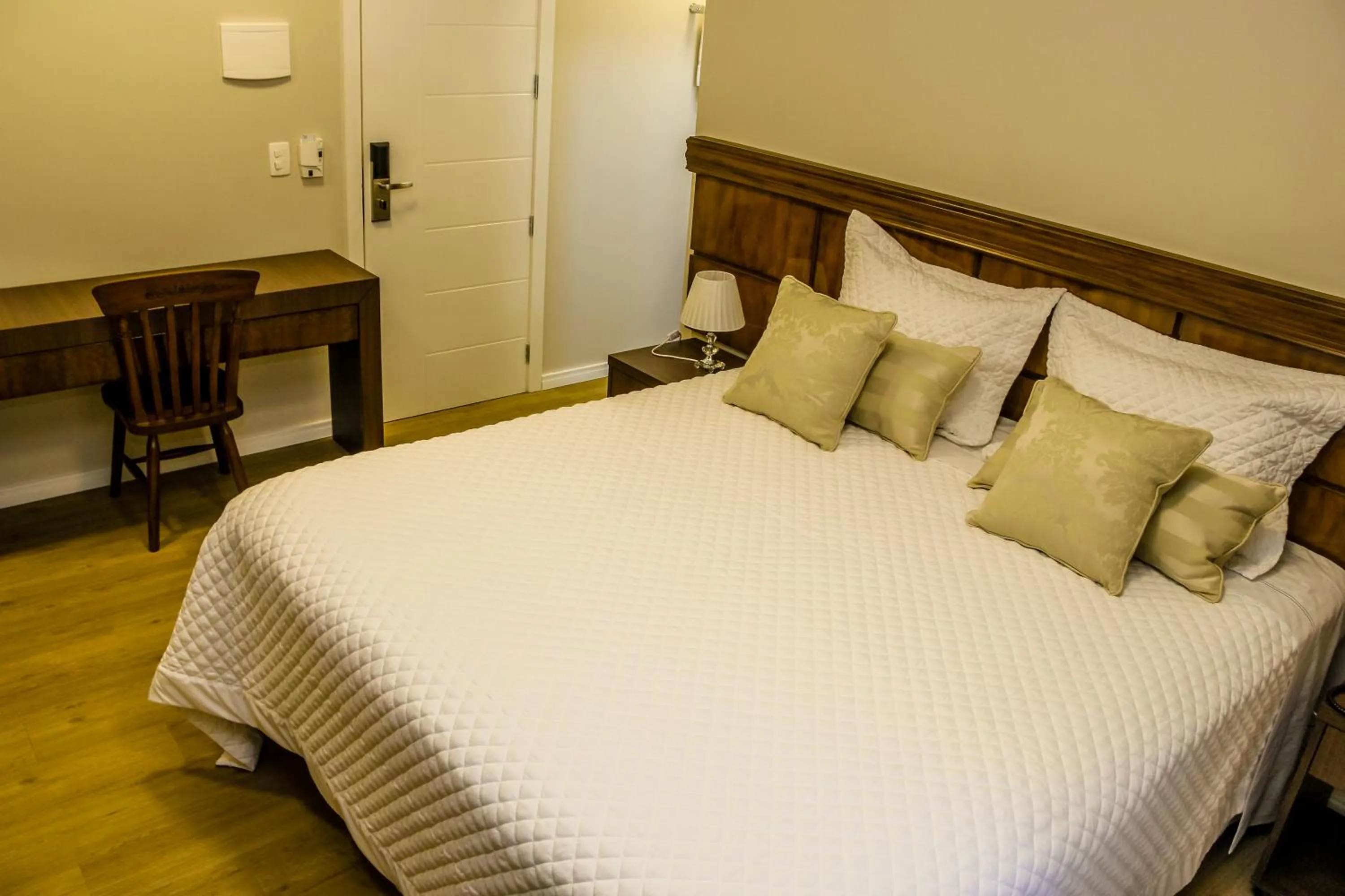 Bedroom, Bed in Hotel Gramado Interlaken