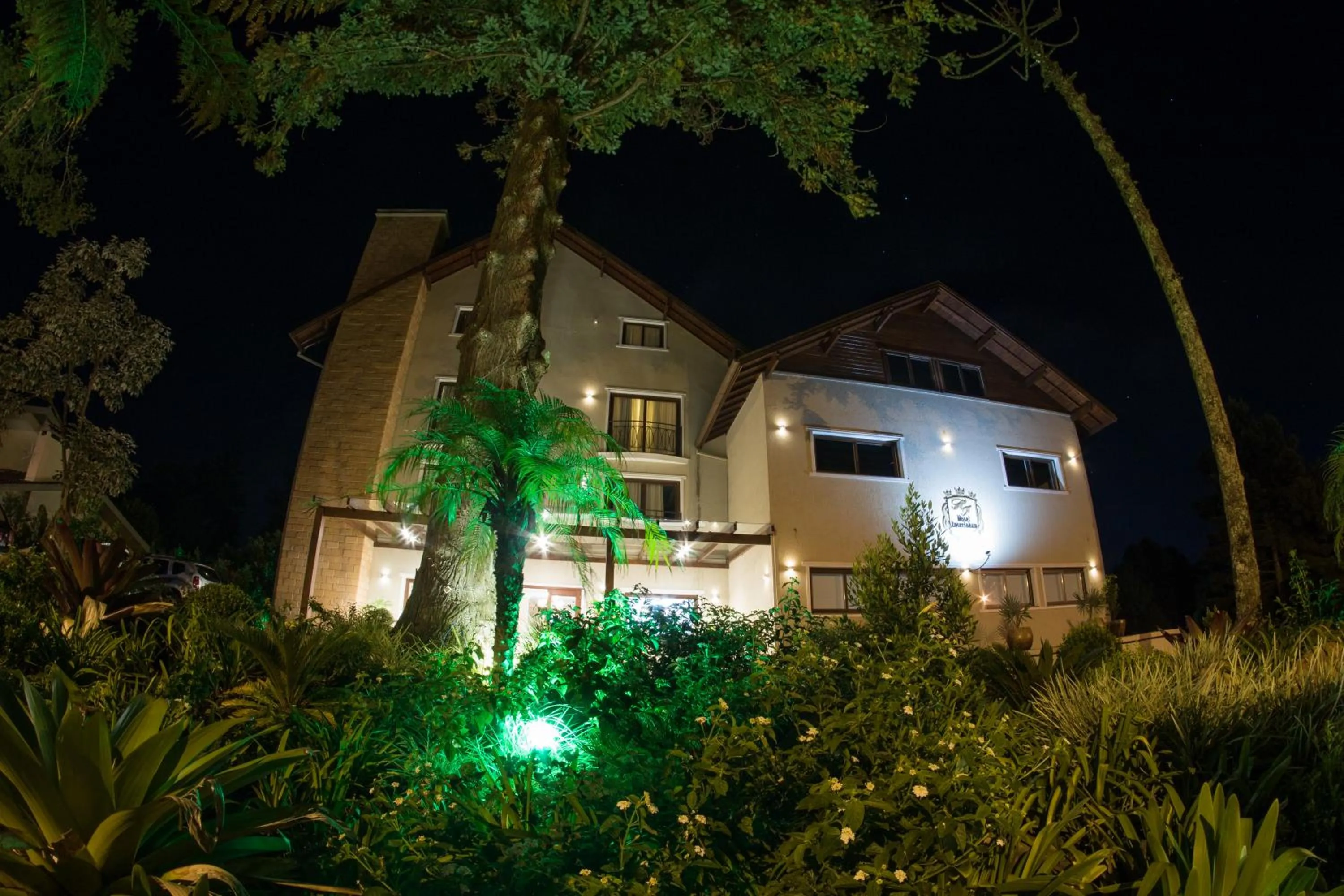 Property building in Hotel Gramado Interlaken