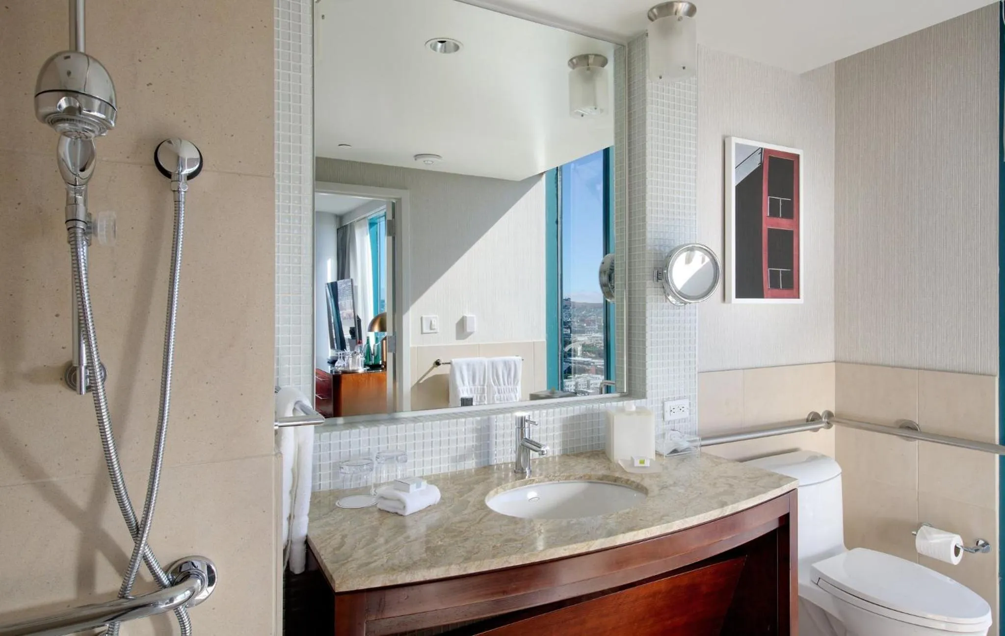 Photo of the whole room in InterContinental San Francisco by IHG