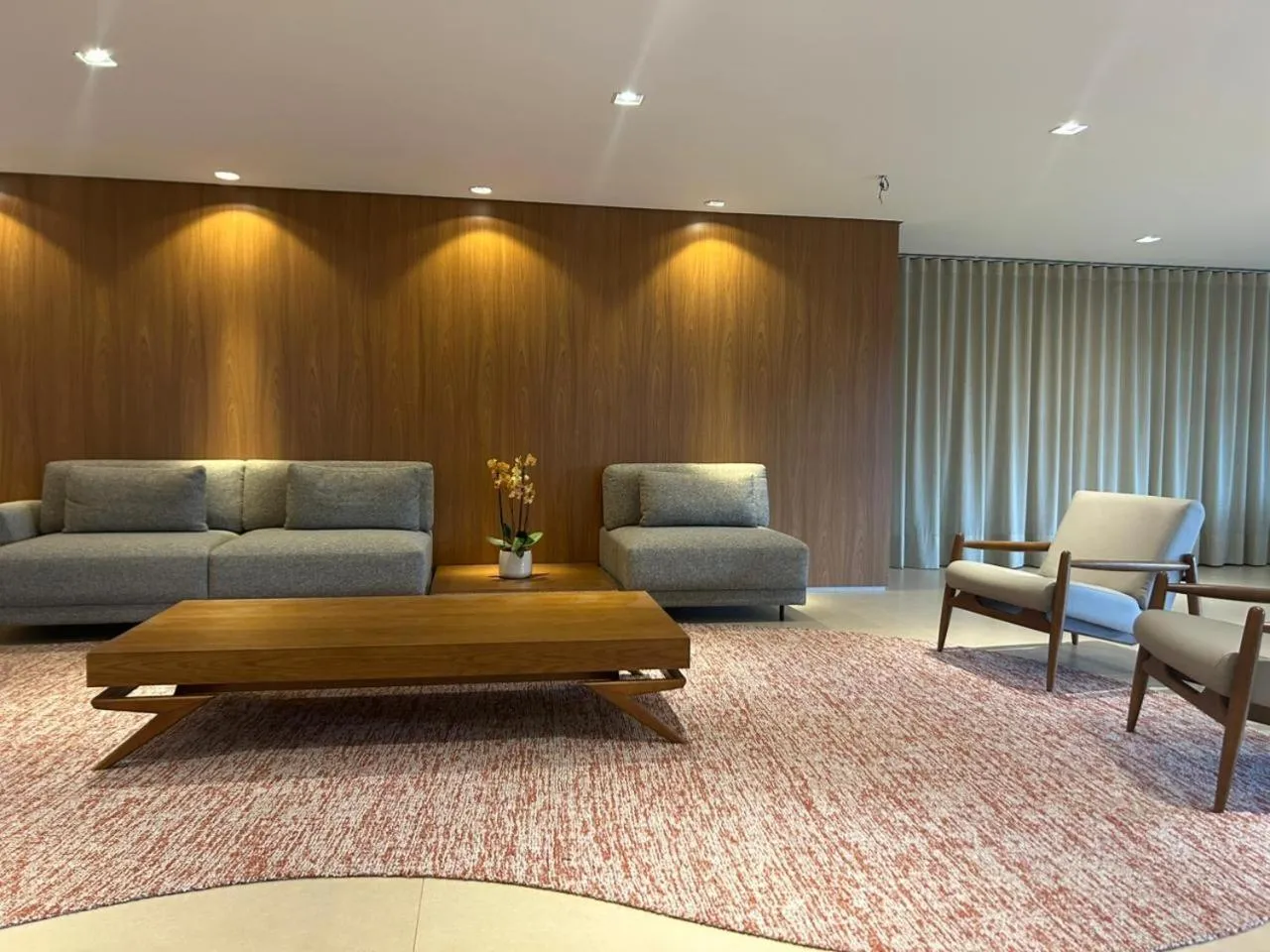 Lobby or reception in Realce Hotel