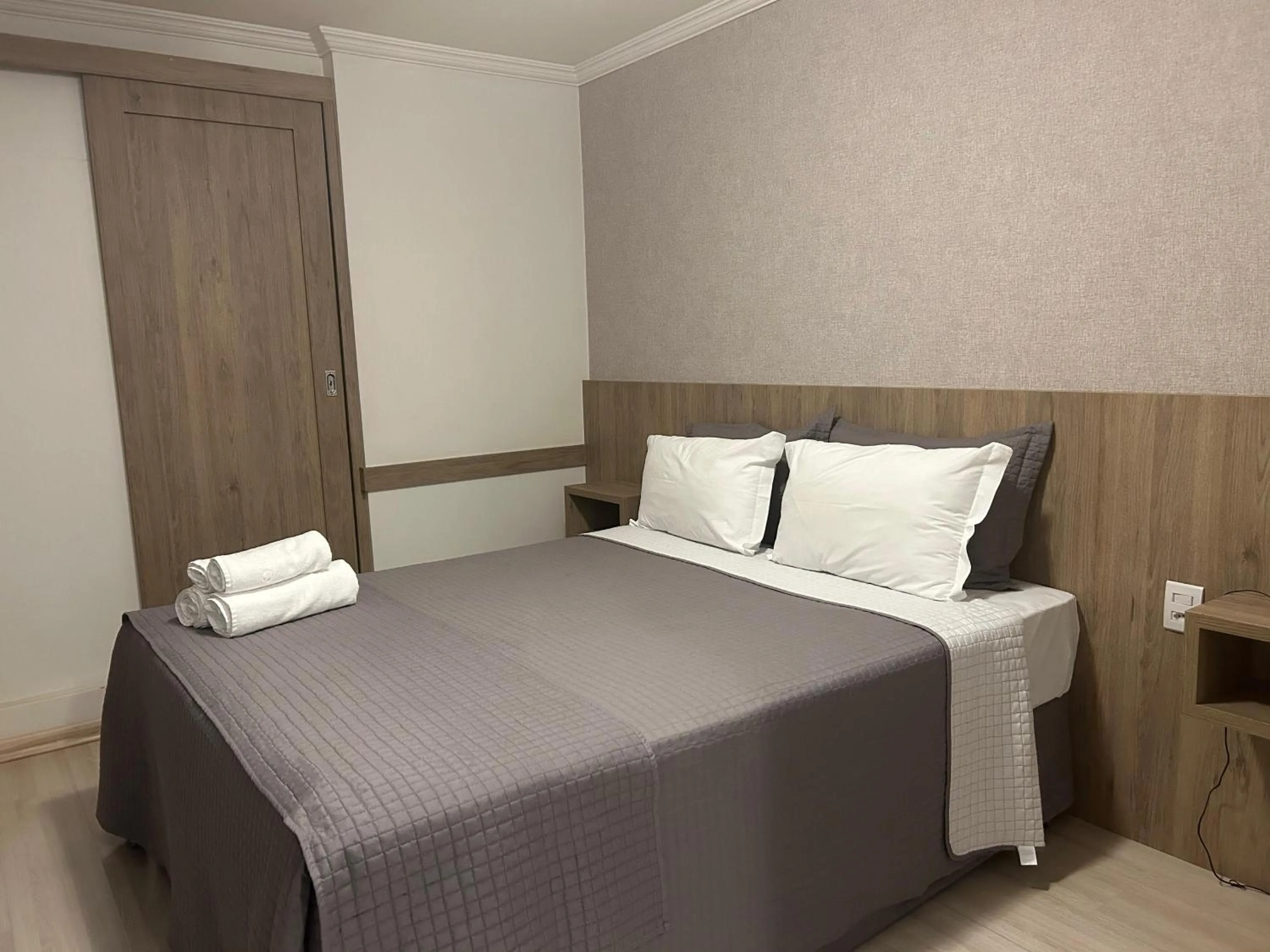 Bedroom, Bed in Realce Hotel