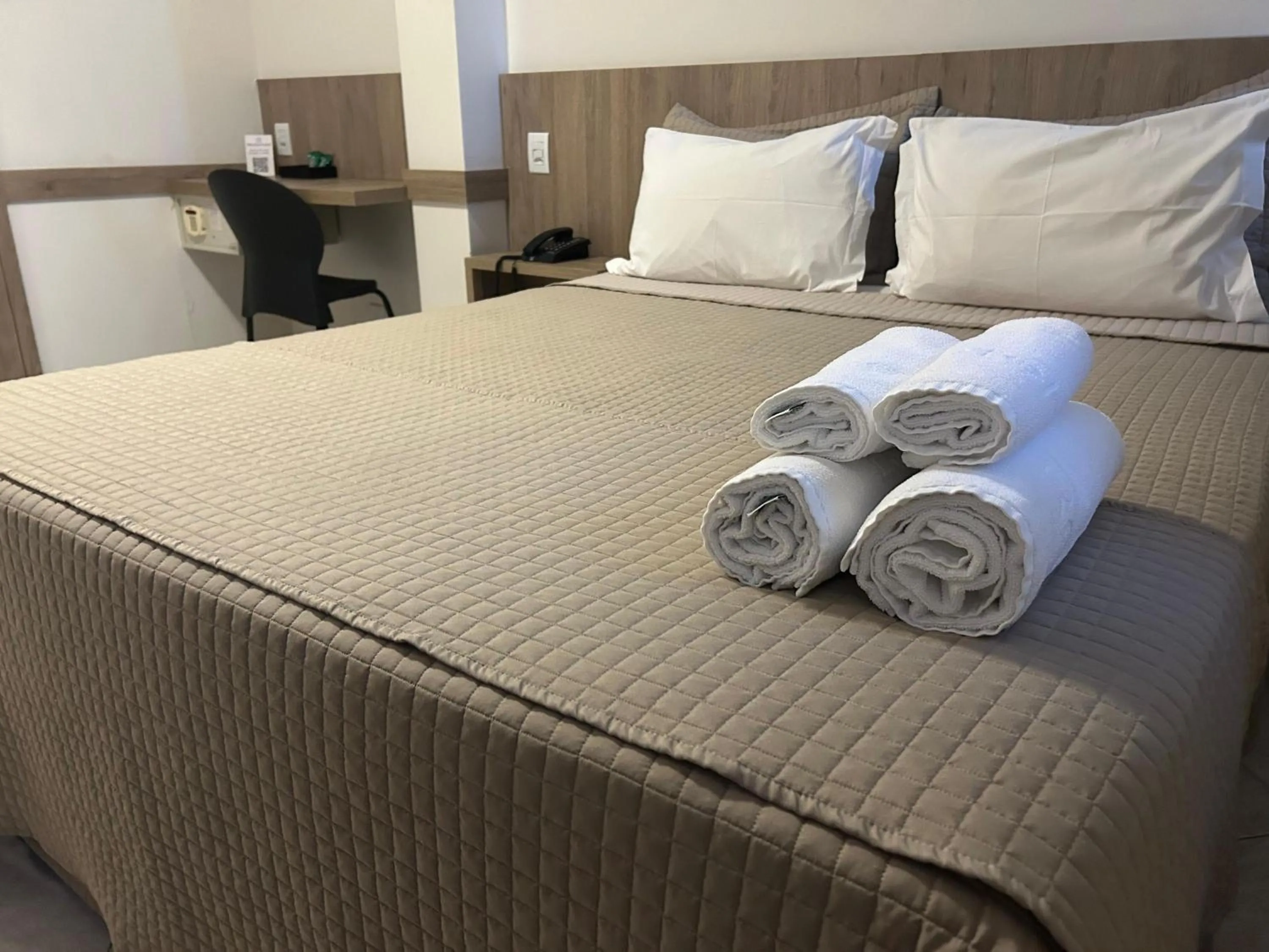 Bedroom, Bed in Realce Hotel