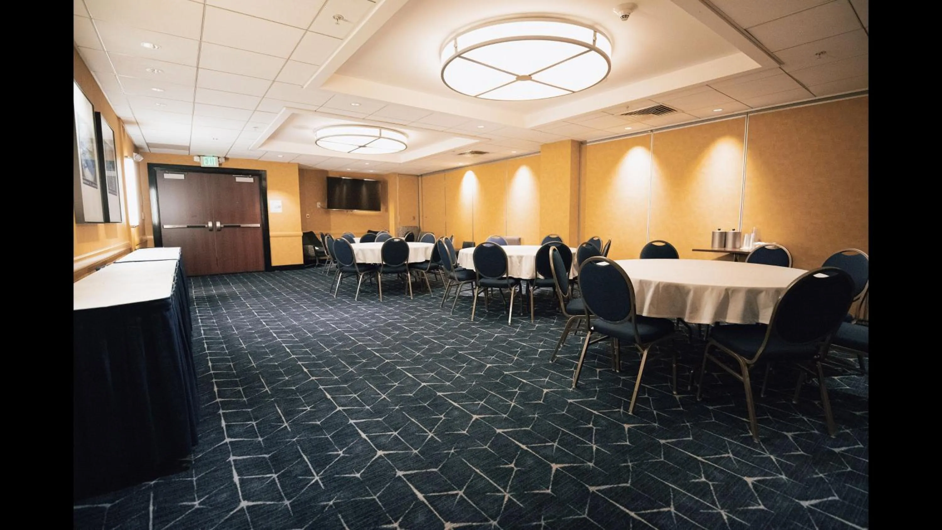 Meeting/conference room in Holiday Inn Express Hotel & Suites Fisherman's Wharf by IHG