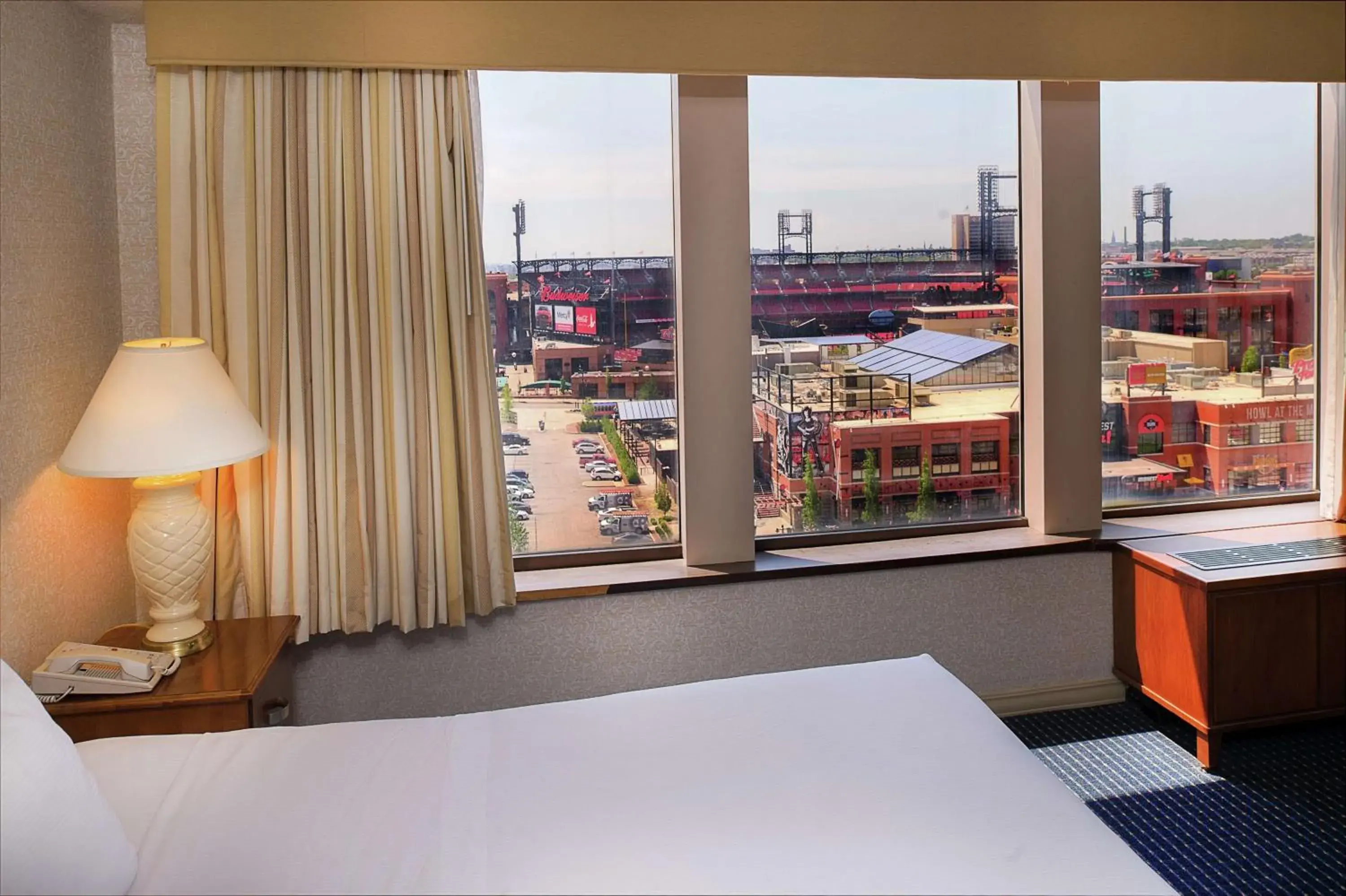 Double Room with Two Double Beds - Stadium View in Hilton St. Louis at the Ballpark Double Room with Two Double Beds - Stadium View in Hilton St. Louis at the Ballpark