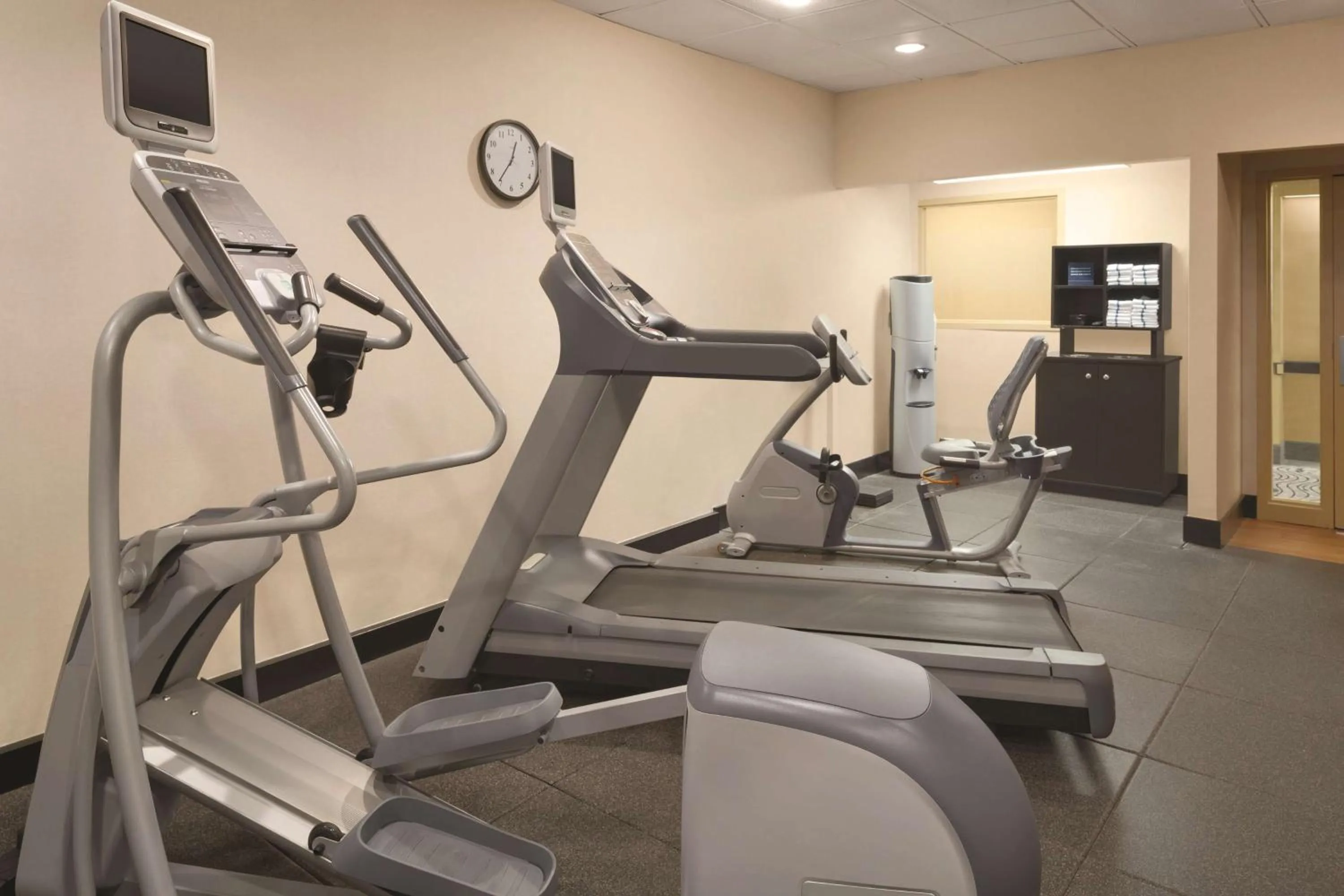 Fitness centre/facilities in Hampton Inn Cincinnati Kings Island