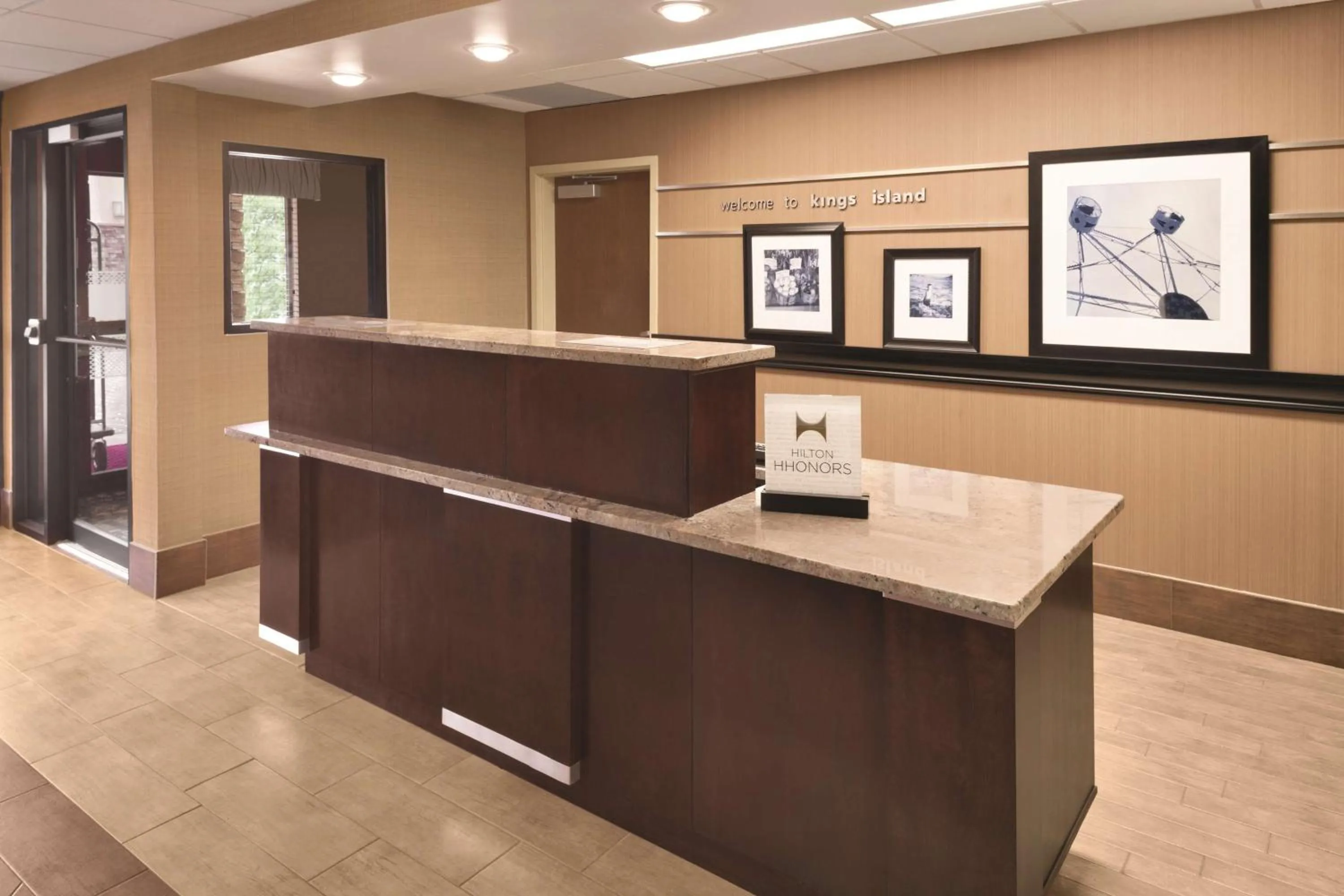 Lobby or reception in Hampton Inn Cincinnati Kings Island