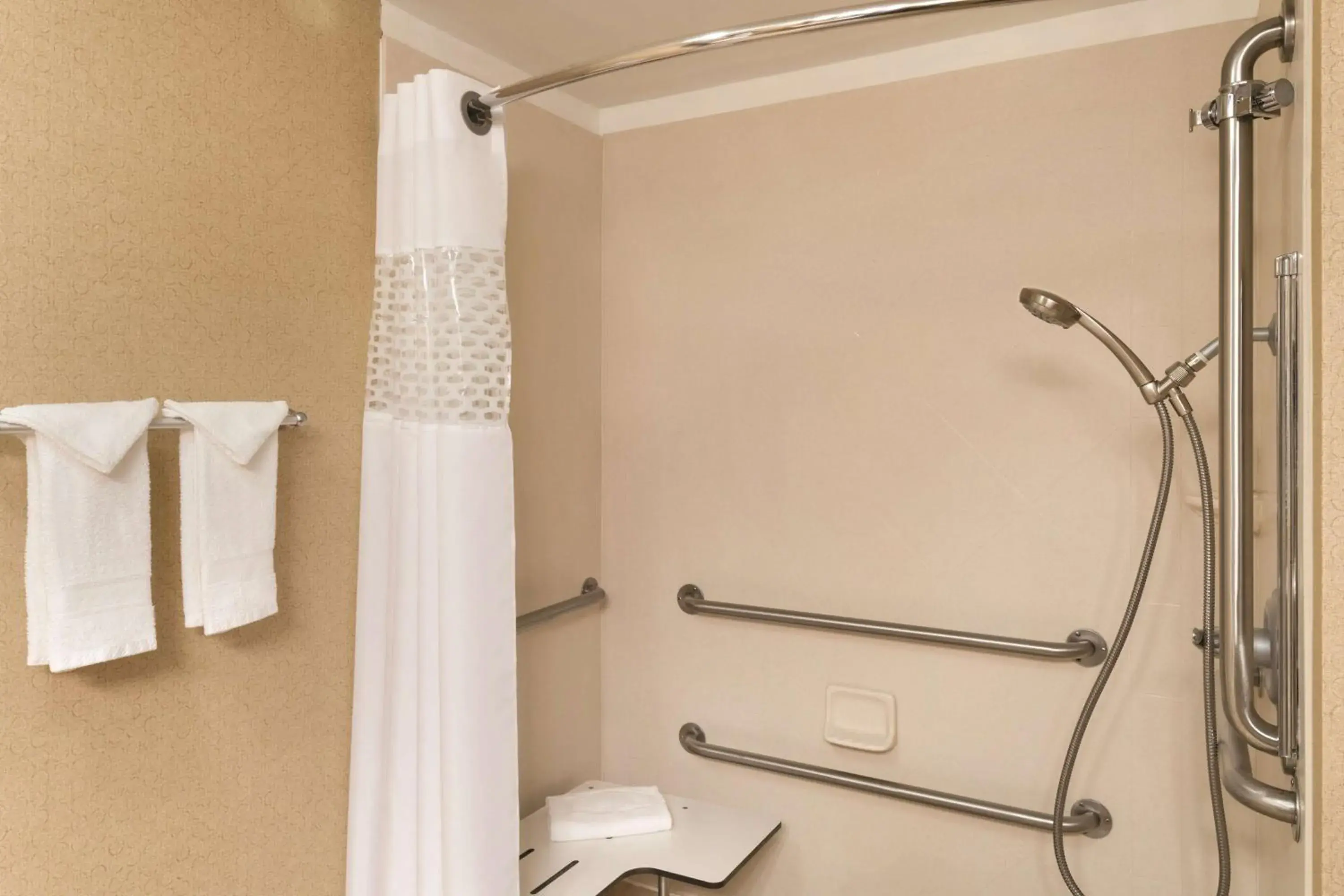 Bathroom in Hampton Inn Cincinnati Kings Island Bathroom in Hampton Inn Cincinnati Kings Island