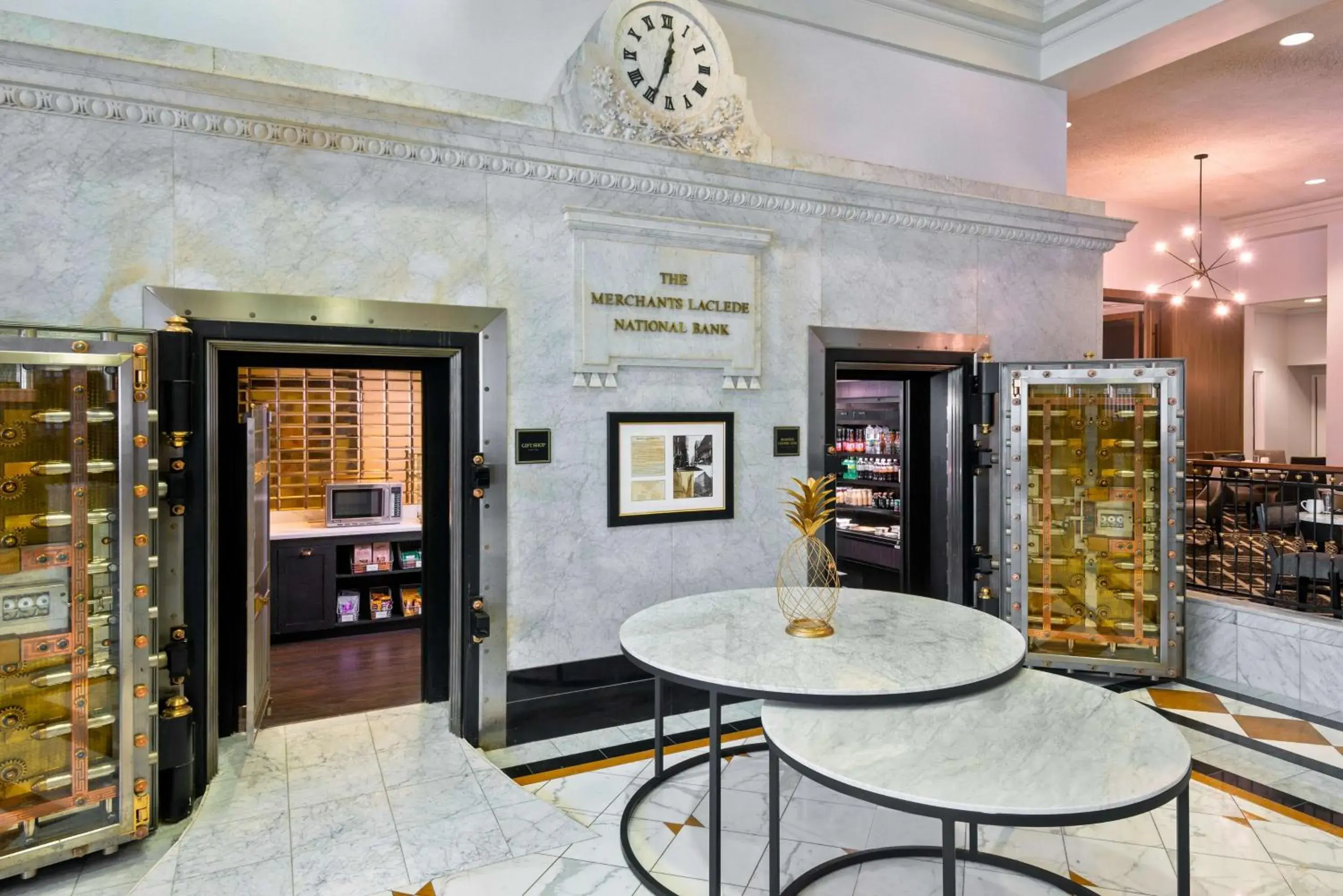 Lobby or reception in Hilton Pennywell St Louis at the Arch Lobby or reception in Hilton Pennywell St Louis at the Arch