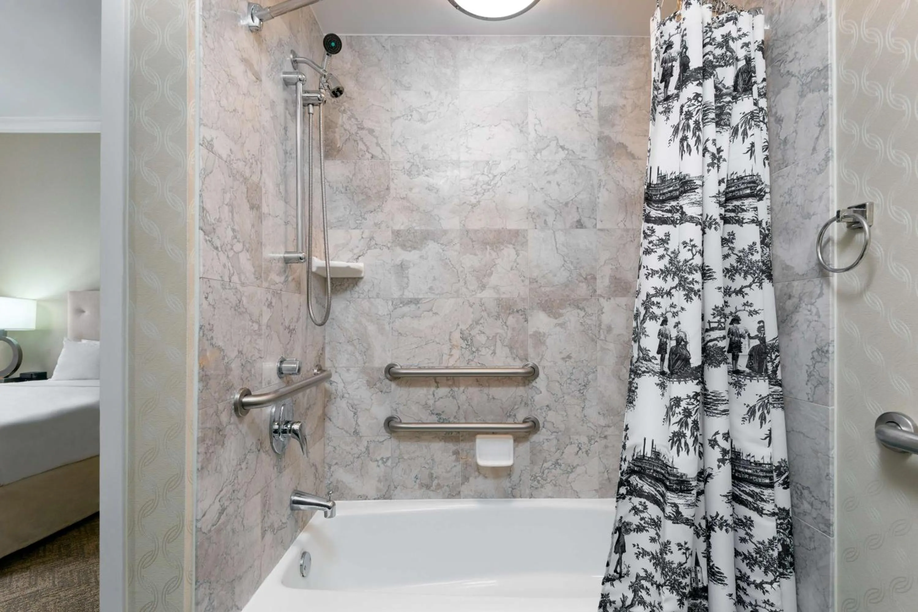 Bathroom in Hilton Pennywell St Louis at the Arch