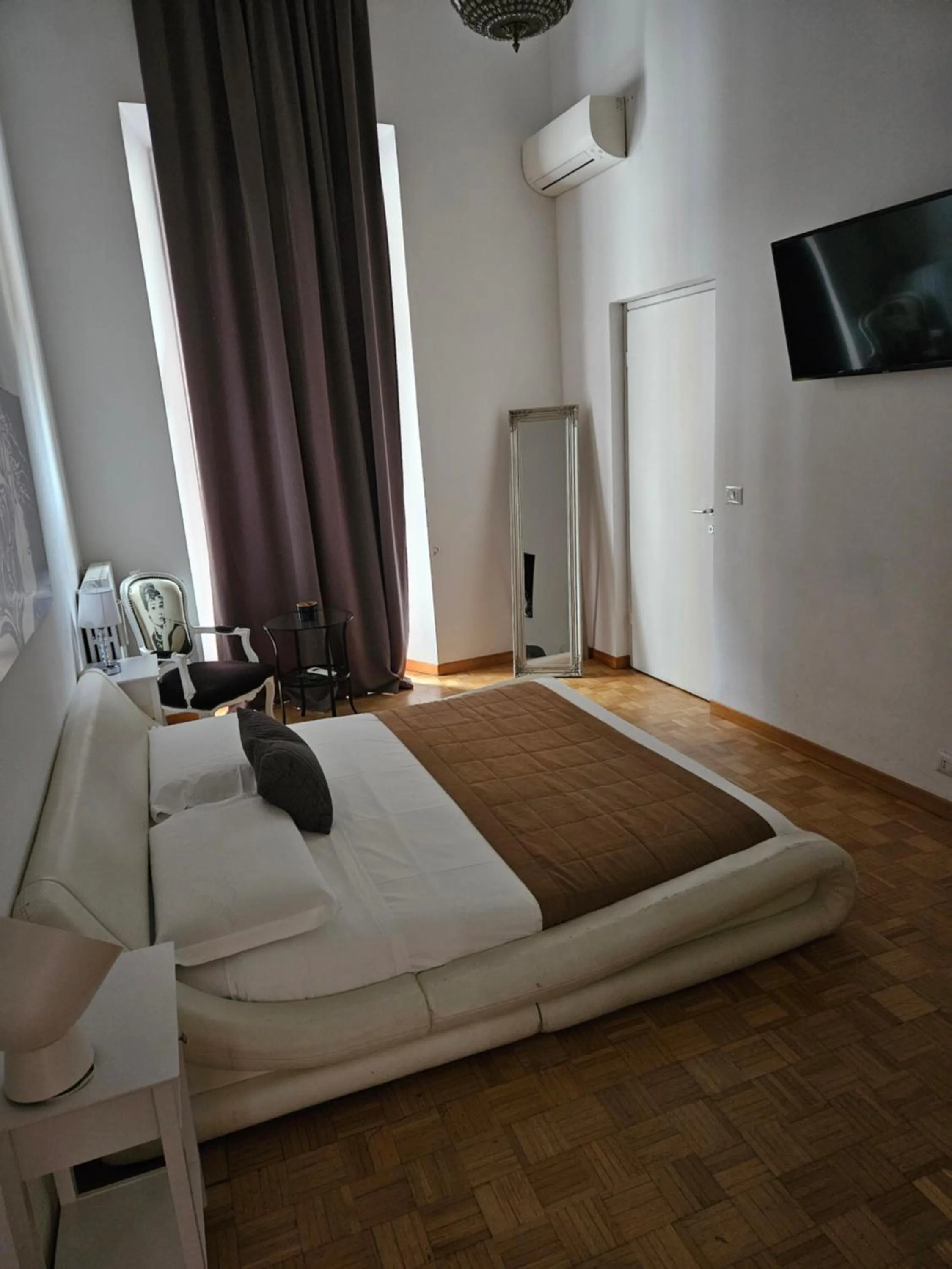 Bed in Apartment Rome 18