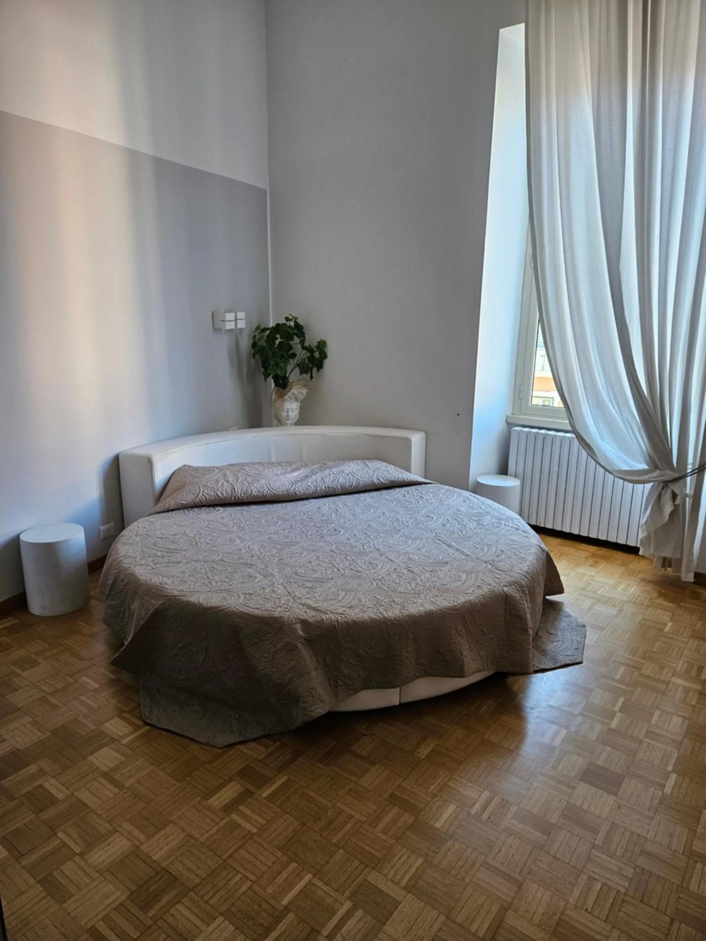 Bedroom, Bed in Apartment Rome 18