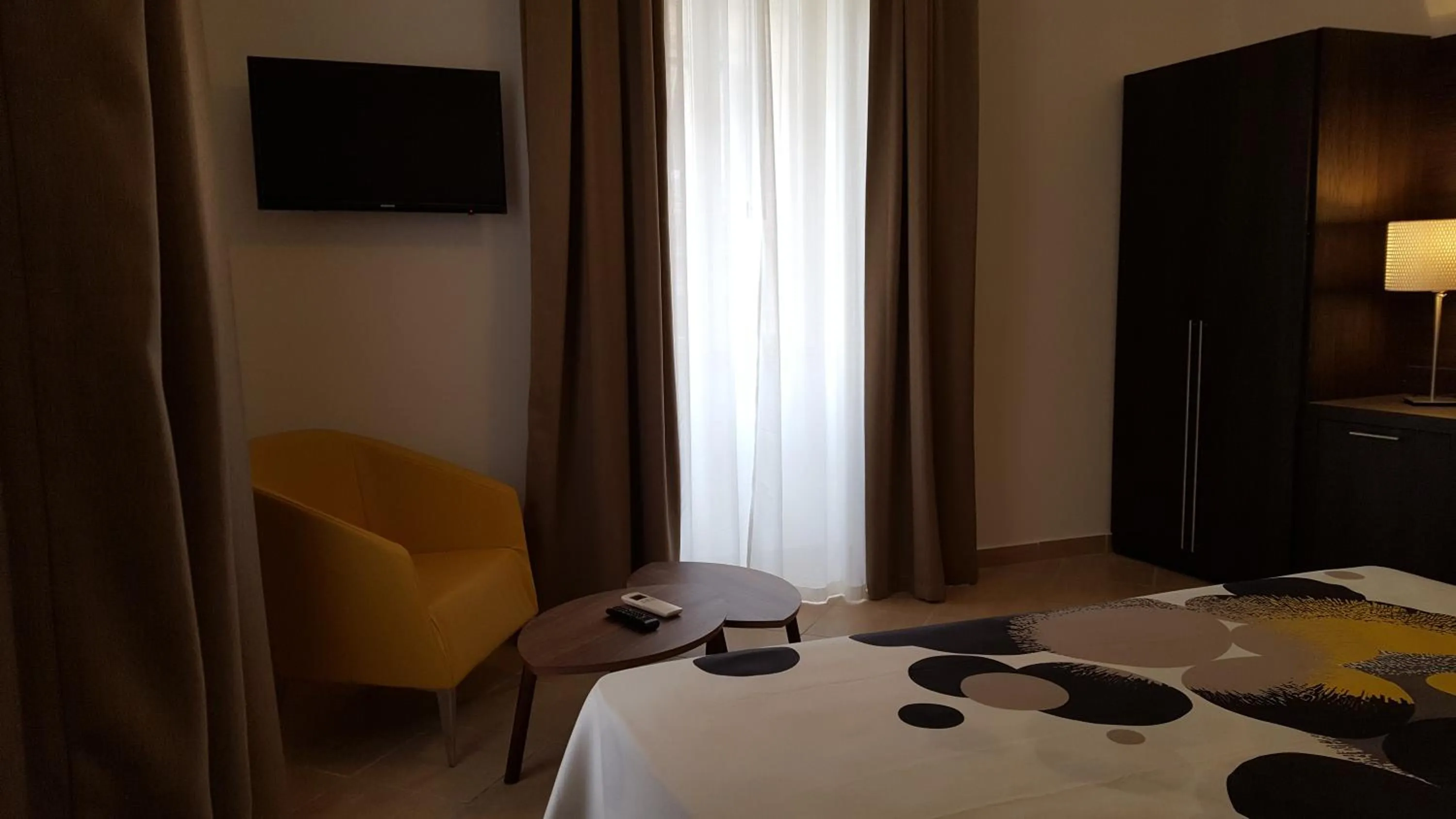 TV and multimedia, Bed in Una Finestra su Monti