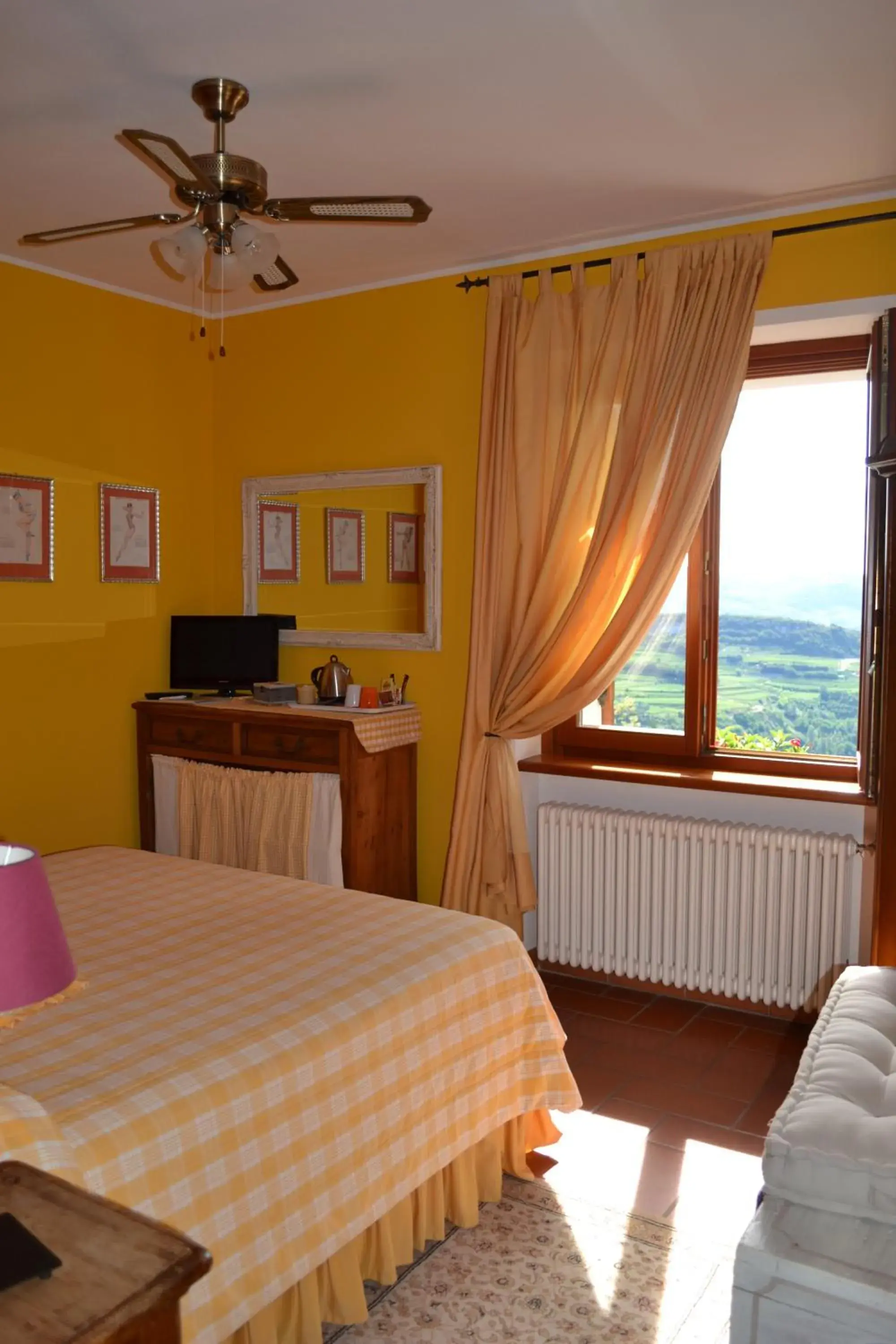 Deluxe Family Room in B&B Le Corone Deluxe Family Room in B&B Le Corone