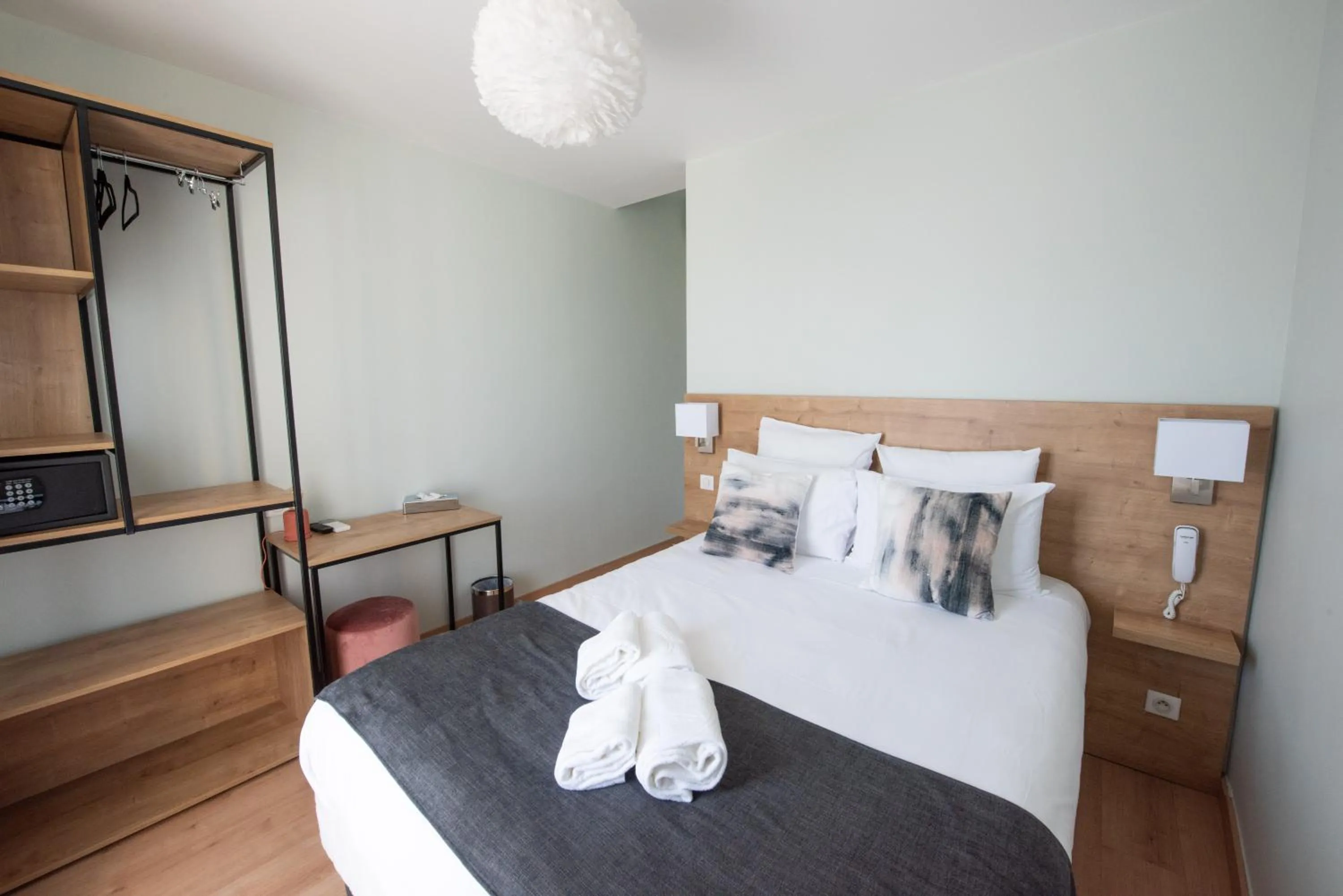 Photo of the whole room, Bed in Hotel Restaurant La Villa Arena