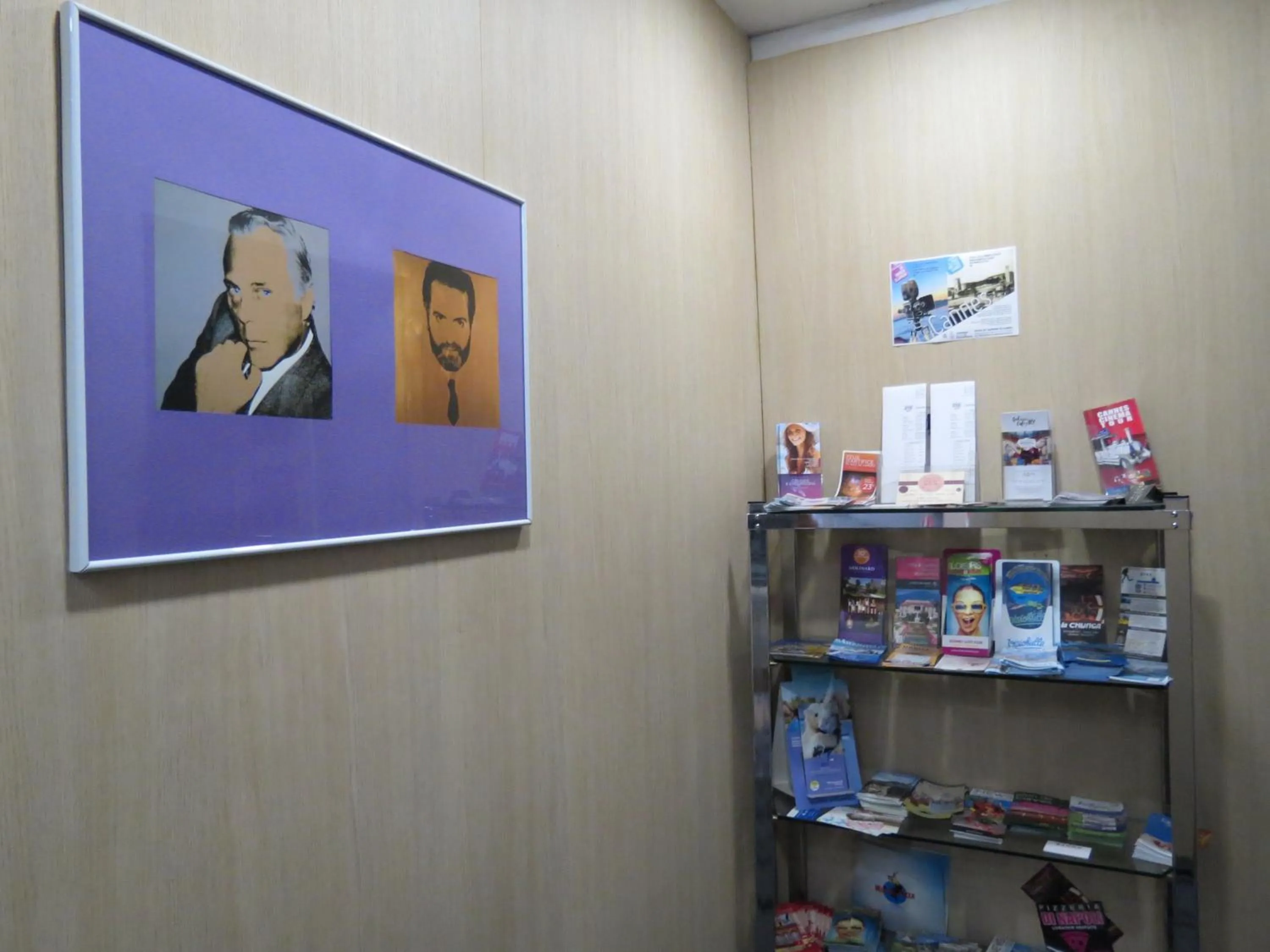 Decorative detail in Hotel Amiraute