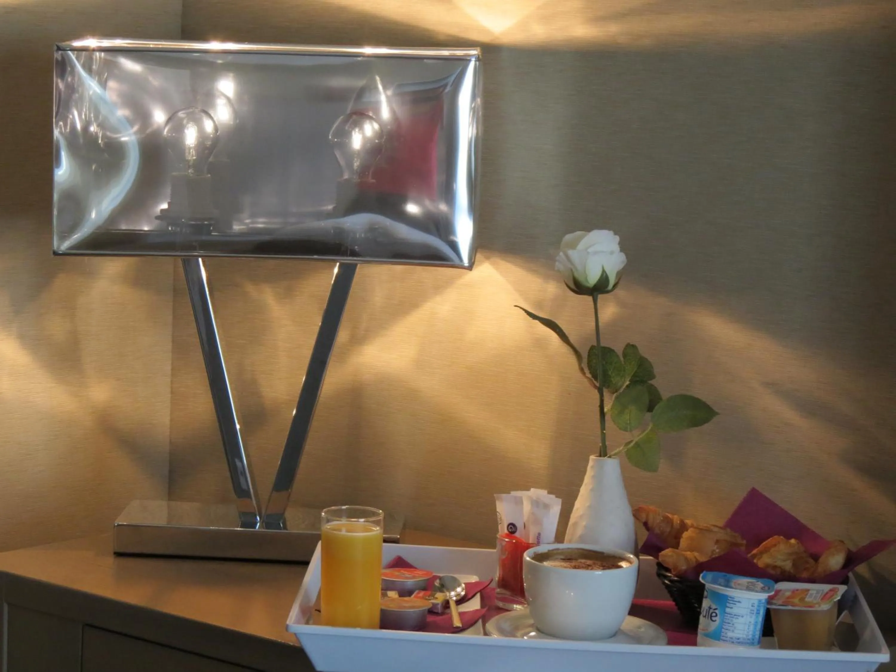 Decorative detail in Hotel Amiraute