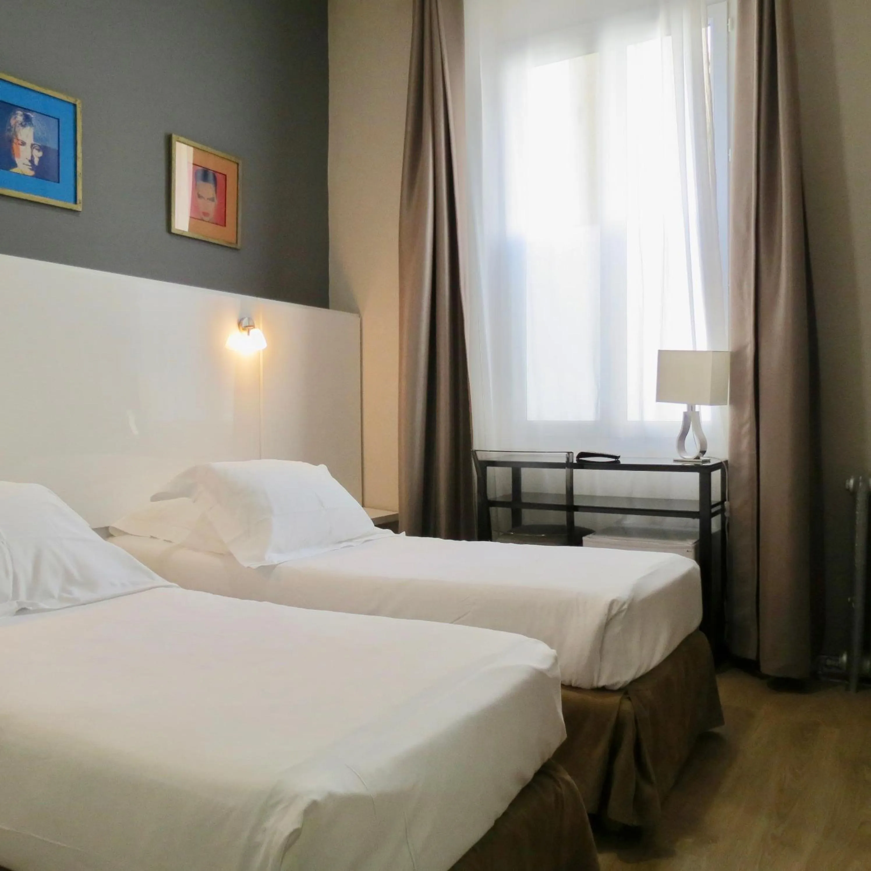 Photo of the whole room, Bed in Hotel Amiraute